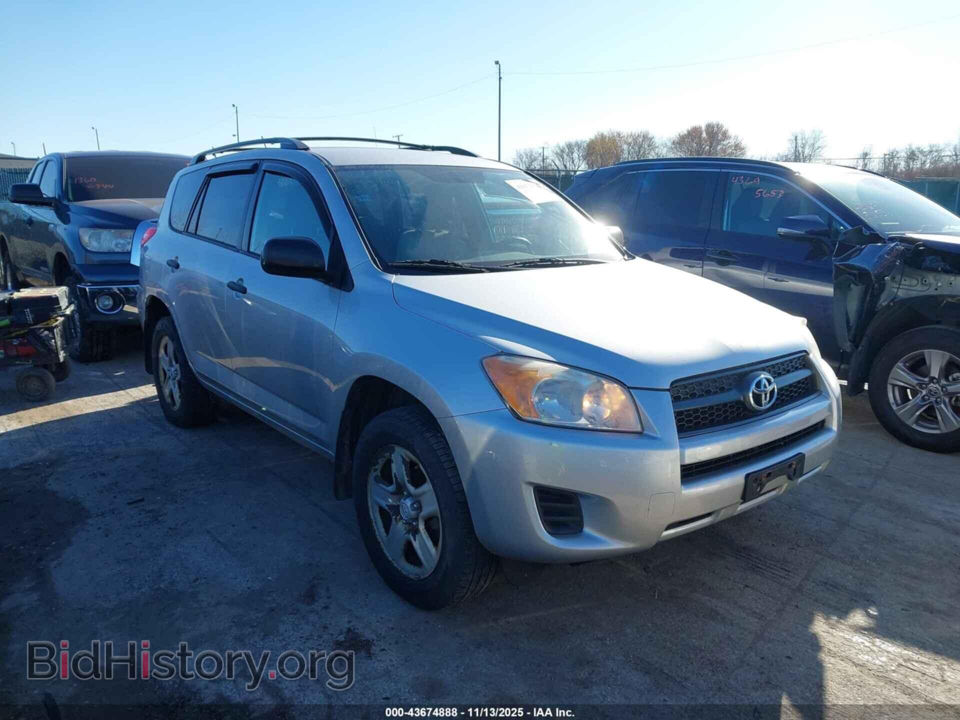 Photo 2T3BF4DVXAW076875 - TOYOTA RAV4 2010