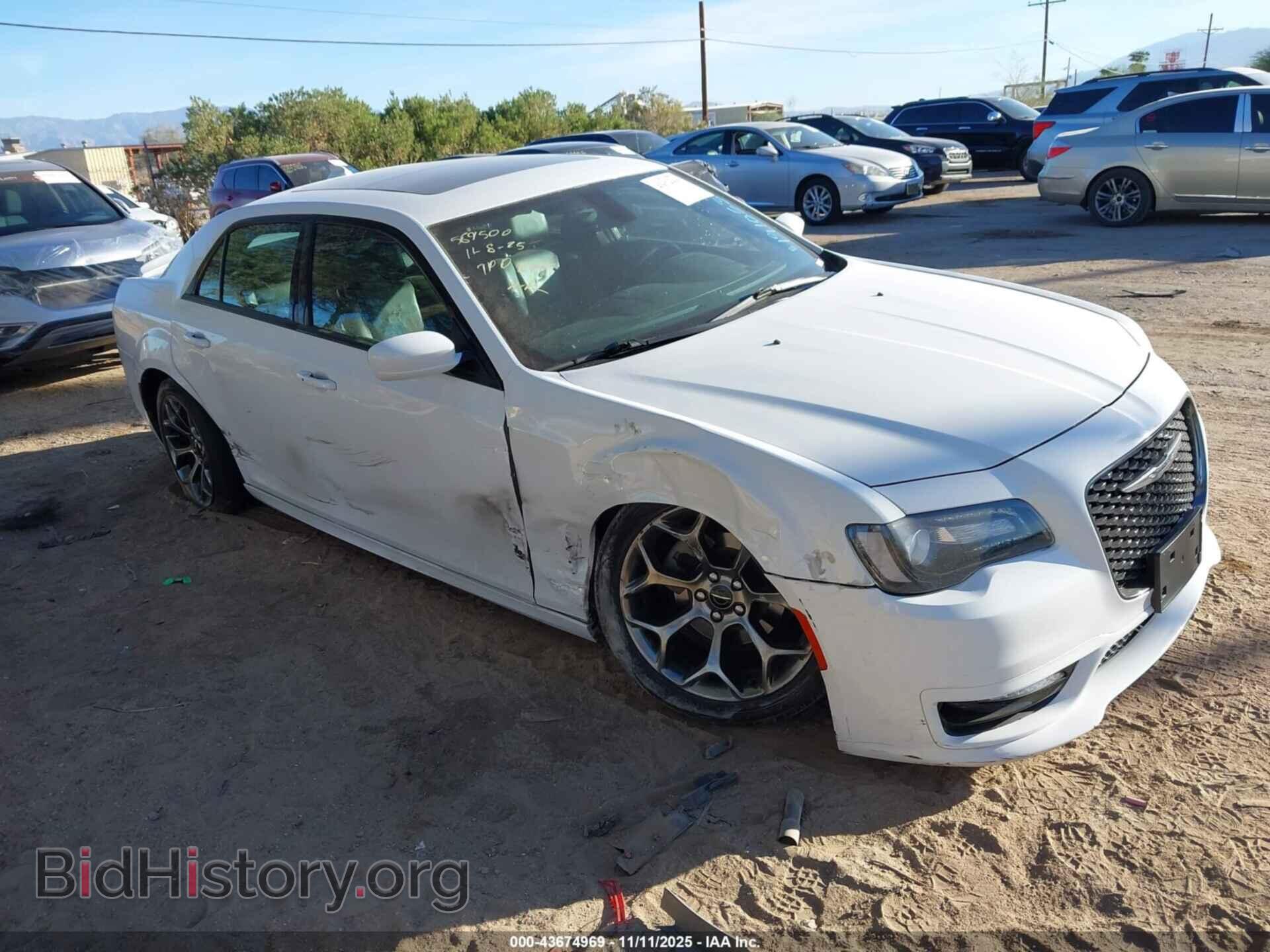 Фотография 2C3CCABG0JH191053 - CHRYSLER 300 2018