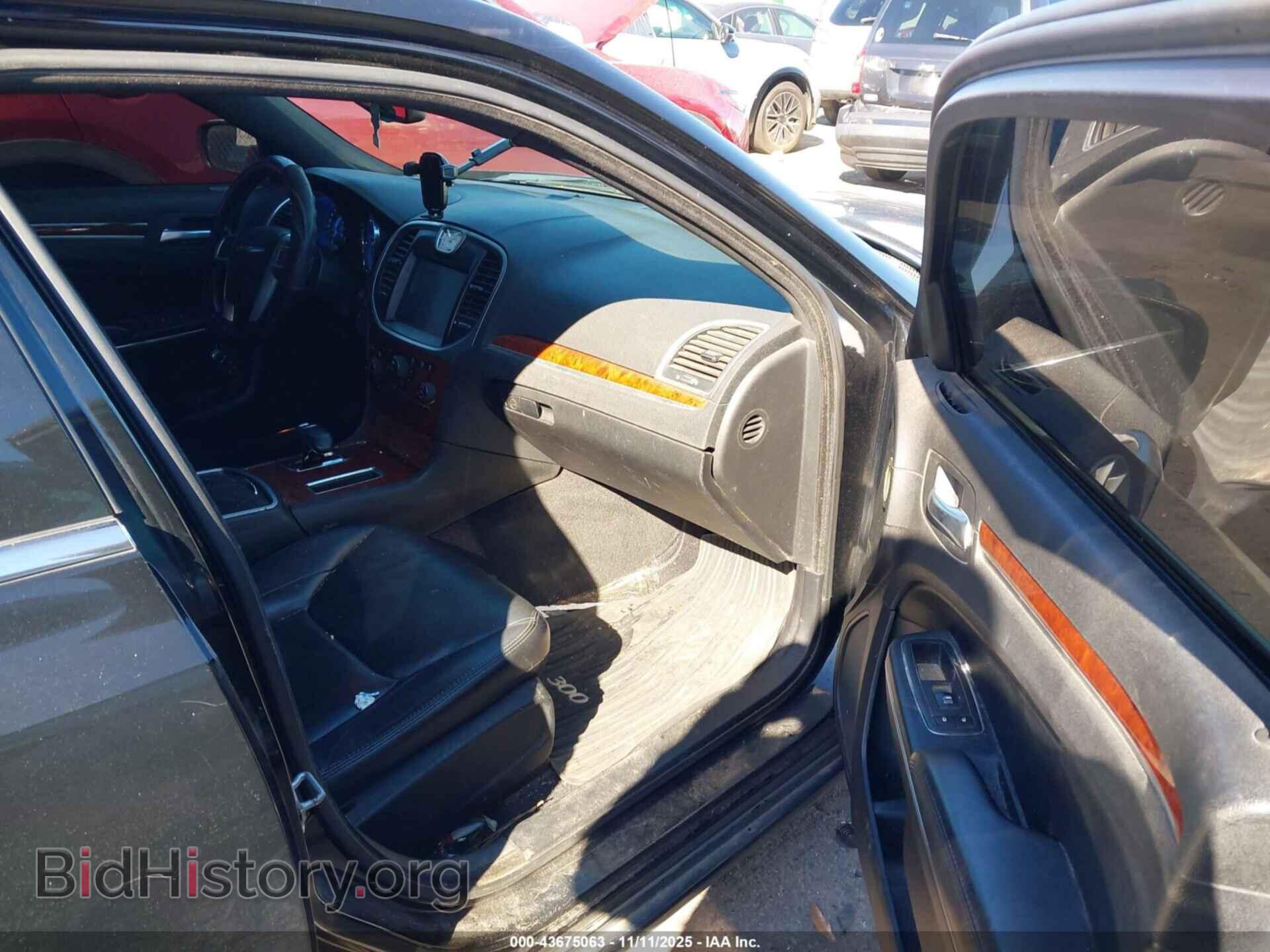 2013 CHRYSLER 300 - VIN: 2C3CCAAG2DH576197 - Фото 5