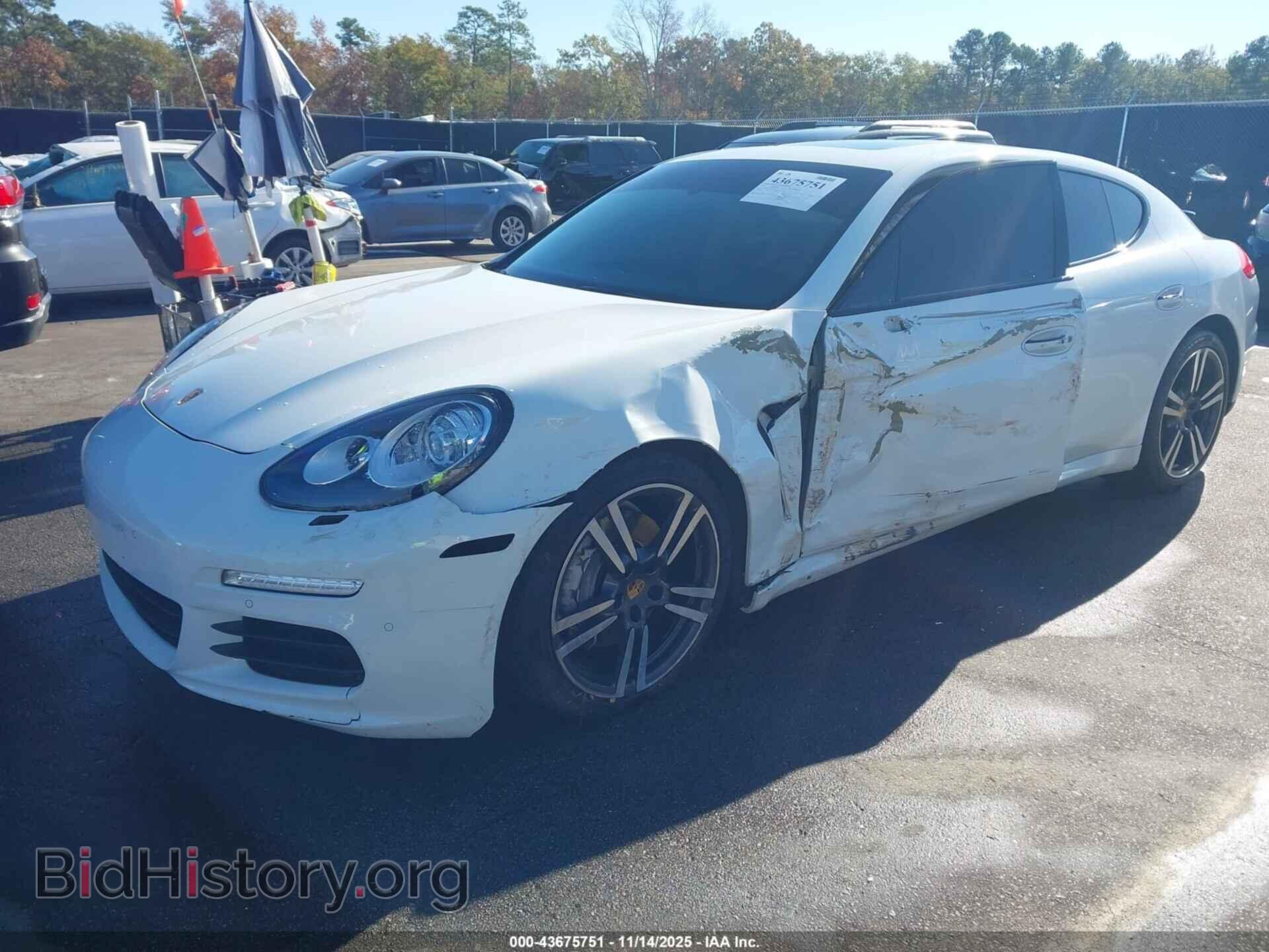 2016 PORSCHE PANAMERA - VIN: WP0AA2A74GL006675 - Фото 2