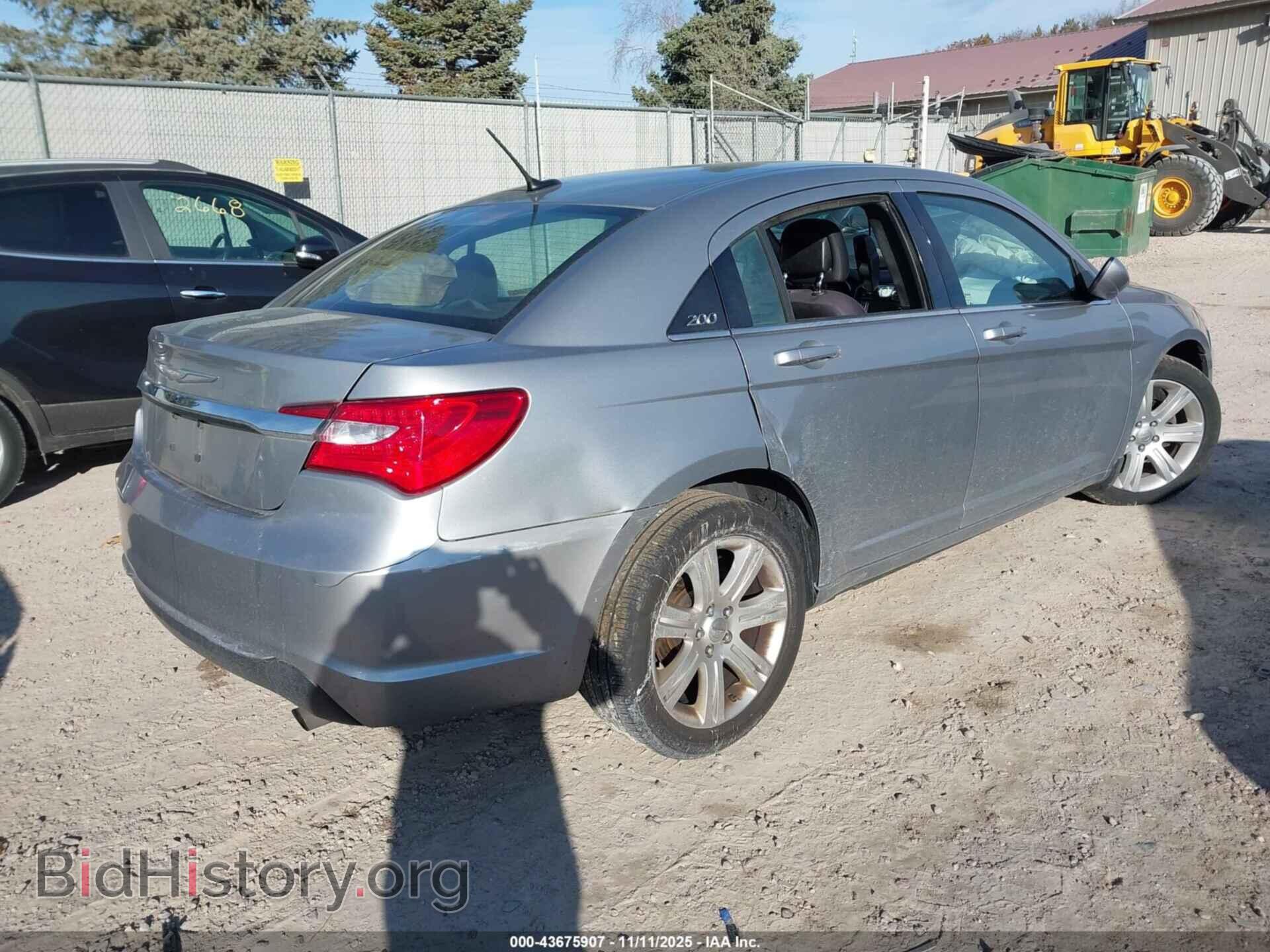 2013 CHRYSLER 200 - VIN: 1C3CCBBB0DN570222 - Фото 4