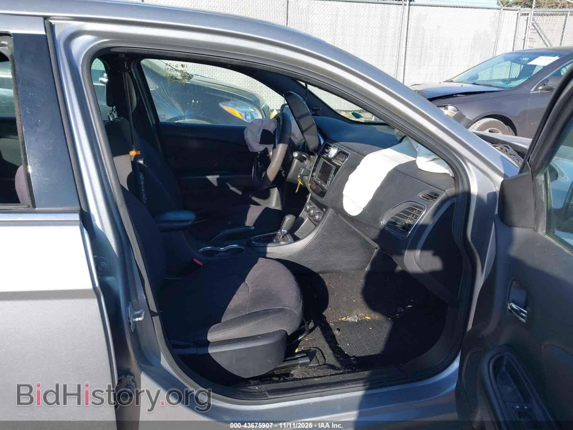 2013 CHRYSLER 200 - VIN: 1C3CCBBB0DN570222 - Фото 5