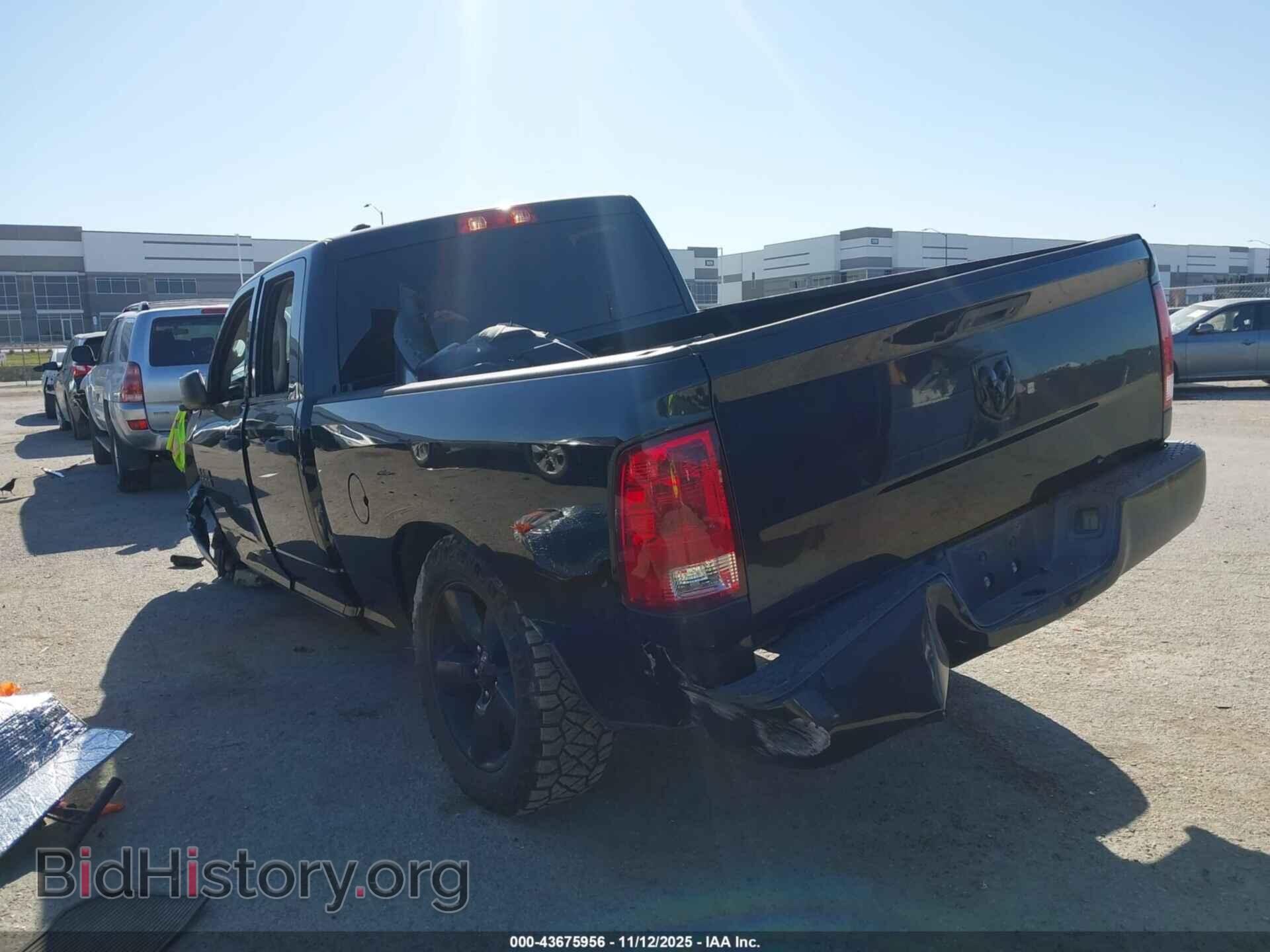 2018 RAM 1500 - VIN: 1C6RR6FG1JS347709 - Фото 3