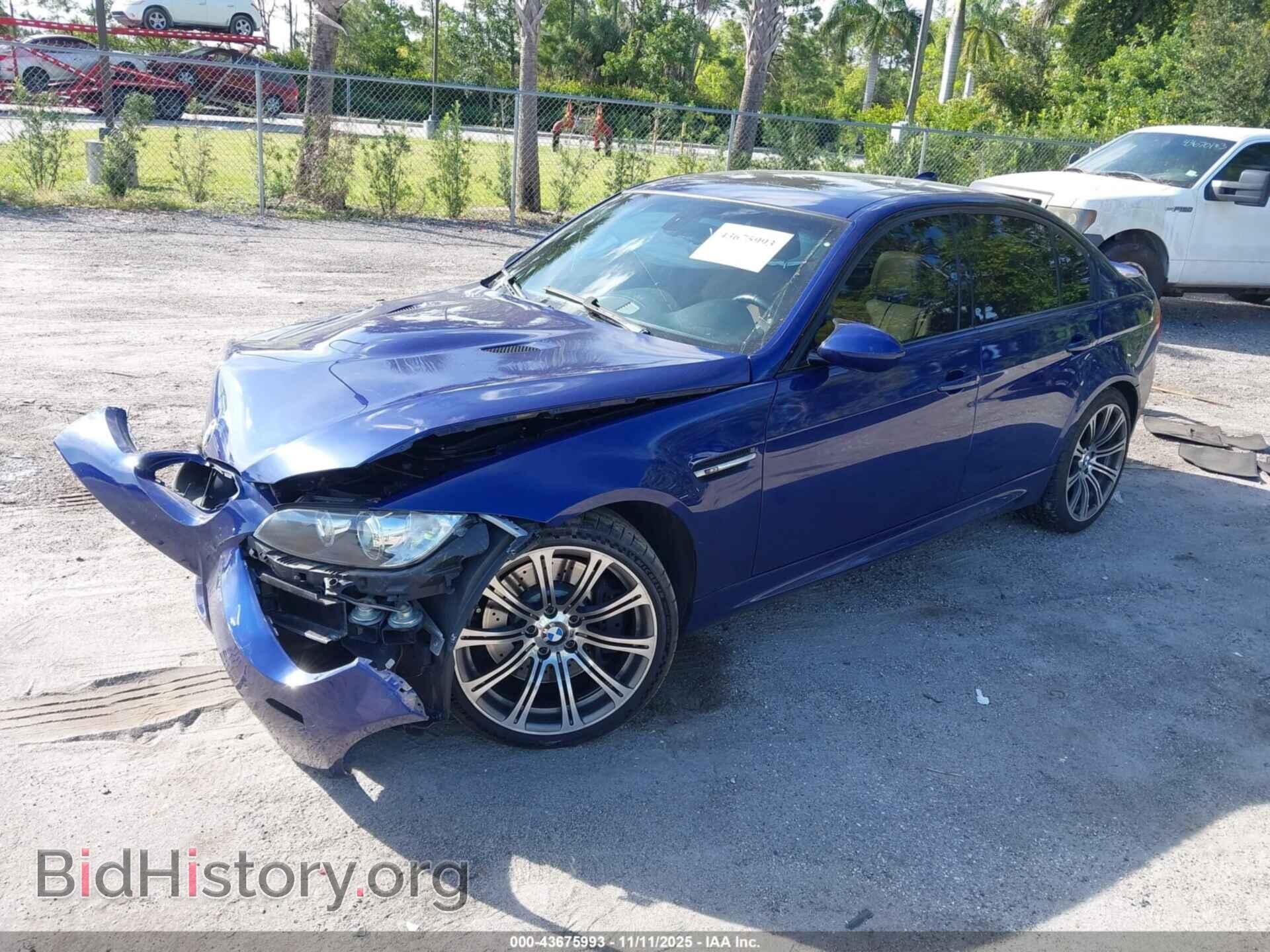 2009 BMW M3 - VIN: WBSPM93539E201155 - Photo 2