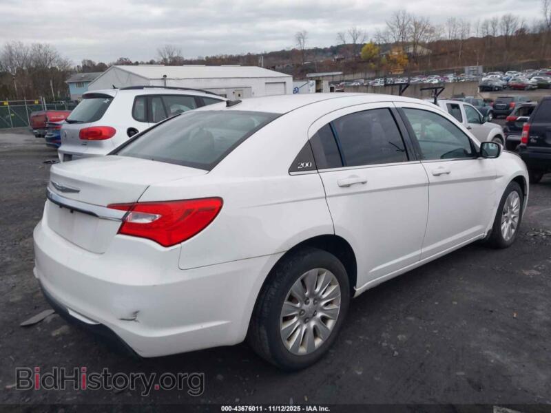2012 Chrysler 200 (VIN 1C3CCBAB9CN281629) — photo 4 of 11
