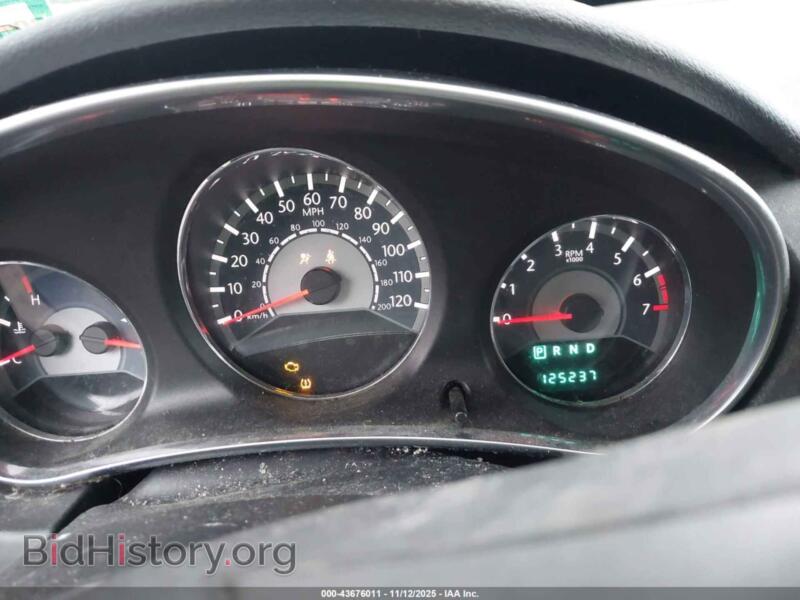 2012 Chrysler 200 (VIN 1C3CCBAB9CN281629) — photo 7 of 11