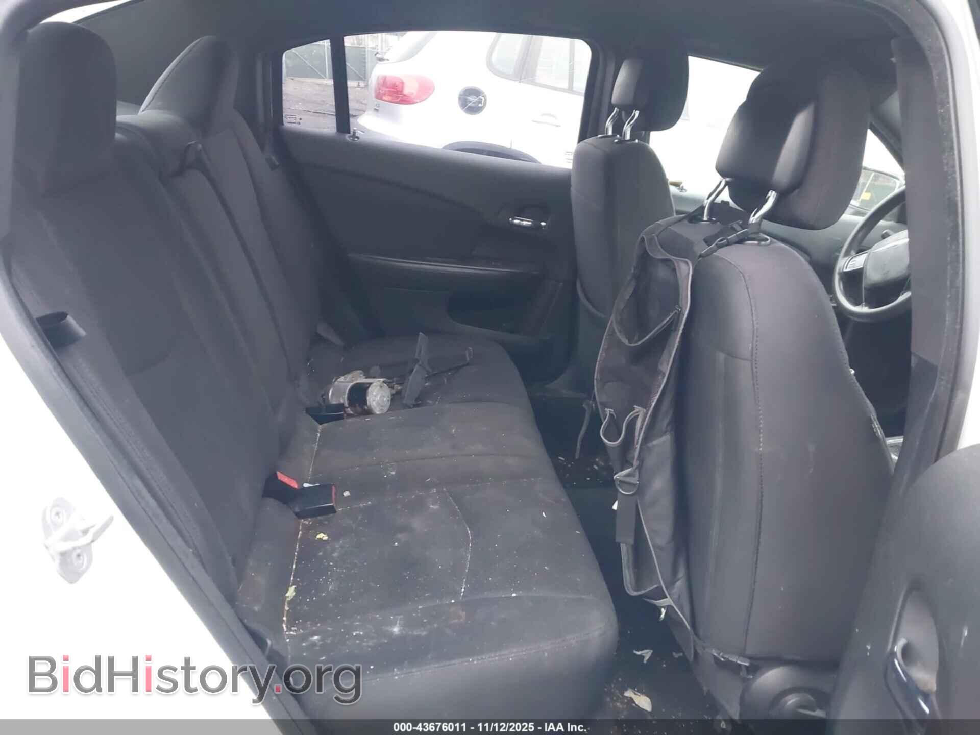 2012 CHRYSLER 200 - VIN: 1C3CCBAB9CN281629 - Фото 8