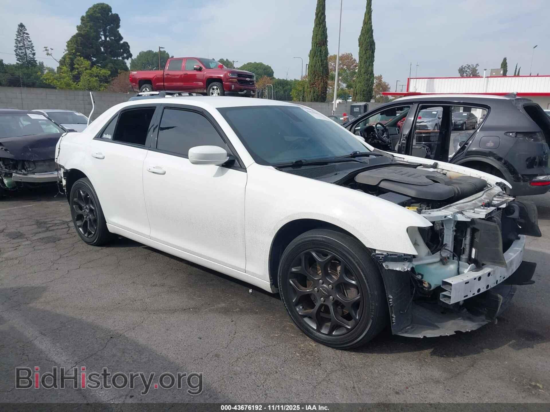 Фотография 2C3CCAGG7KH517439 - CHRYSLER 300 2019