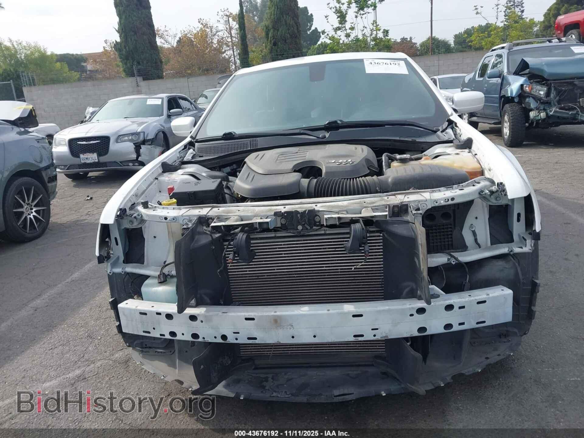 2019 CHRYSLER 300 - VIN: 2C3CCAGG7KH517439 - Фото 11