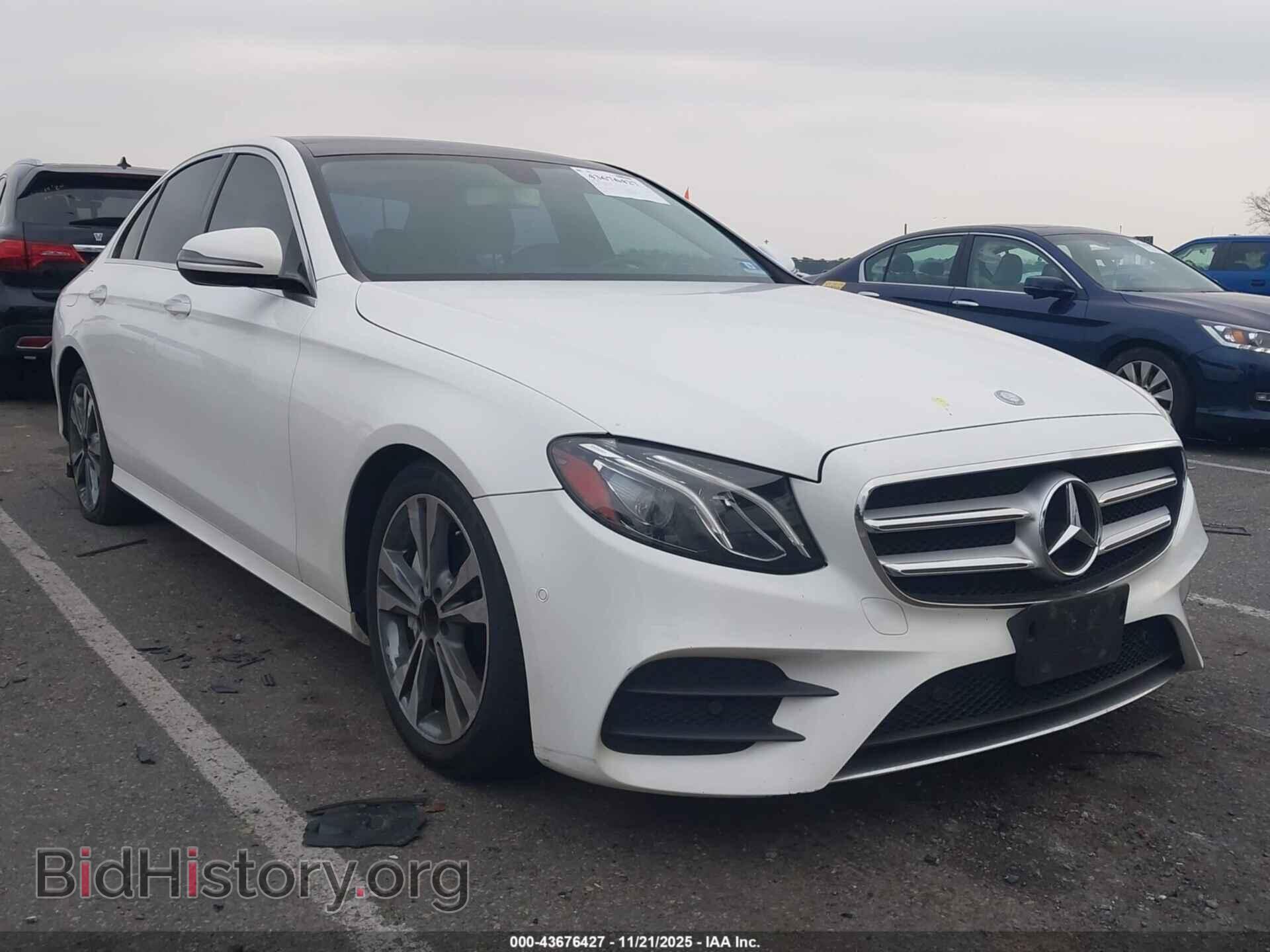 Photo WDDZF4KB4HA124571 - MERCEDES-BENZ E 300 2017