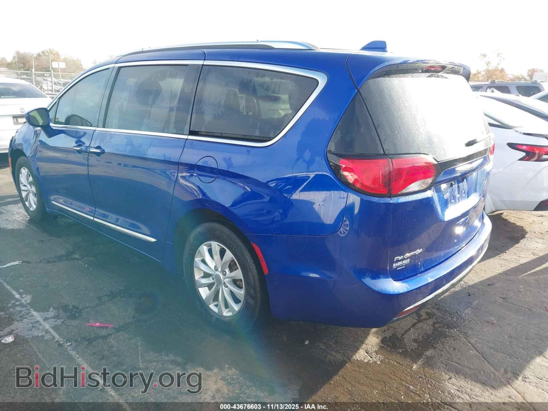 2018 CHRYSLER PACIFICA - VIN: 2C4RC1EG4JR257745 - Фото 3
