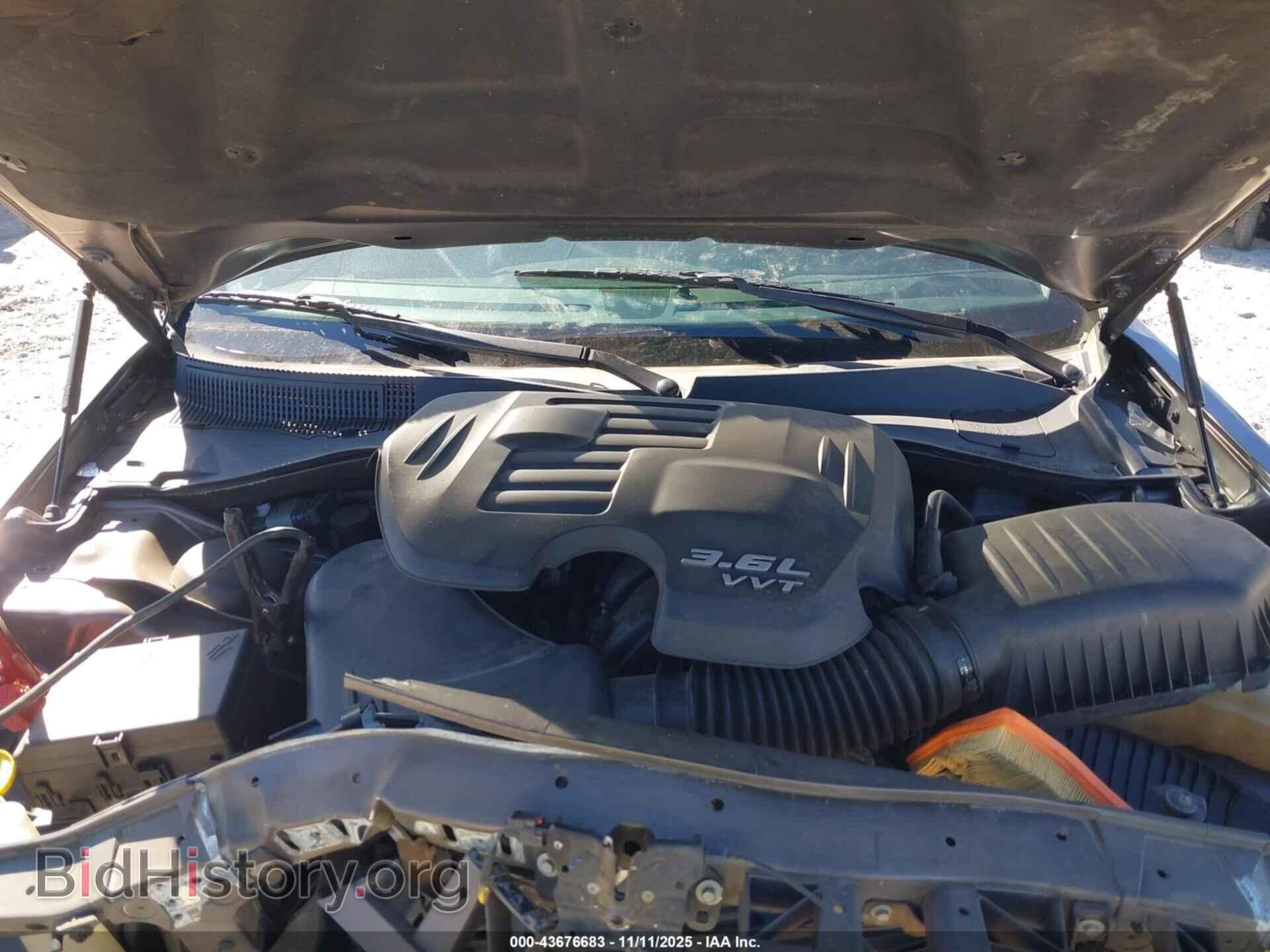2019 CHRYSLER 300 - VIN: 2C3CCAEG5KH536445 - Фото 10