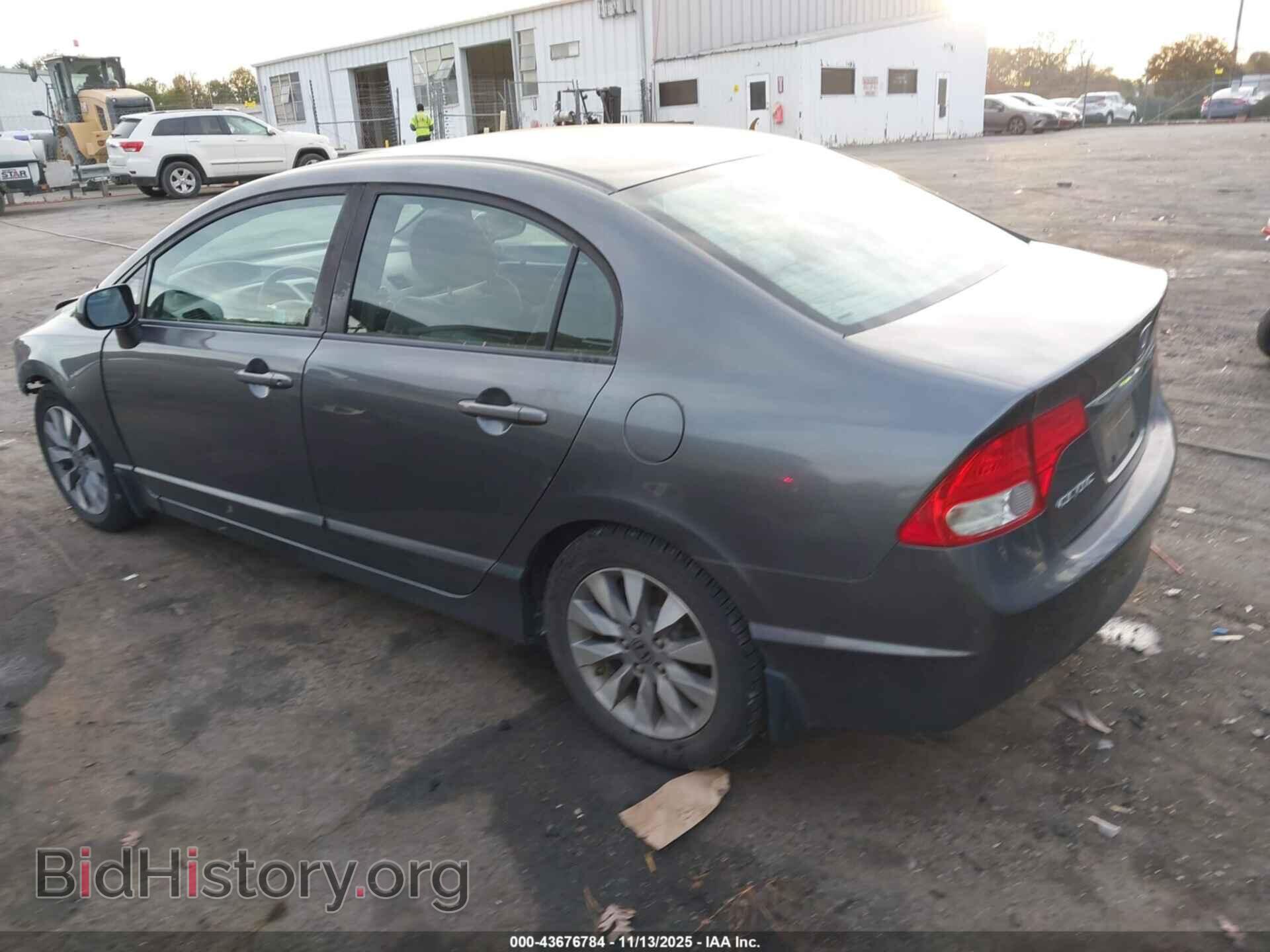 2011 HONDA CIVIC - VIN: 19XFA1F81BE001758 - Фото 3