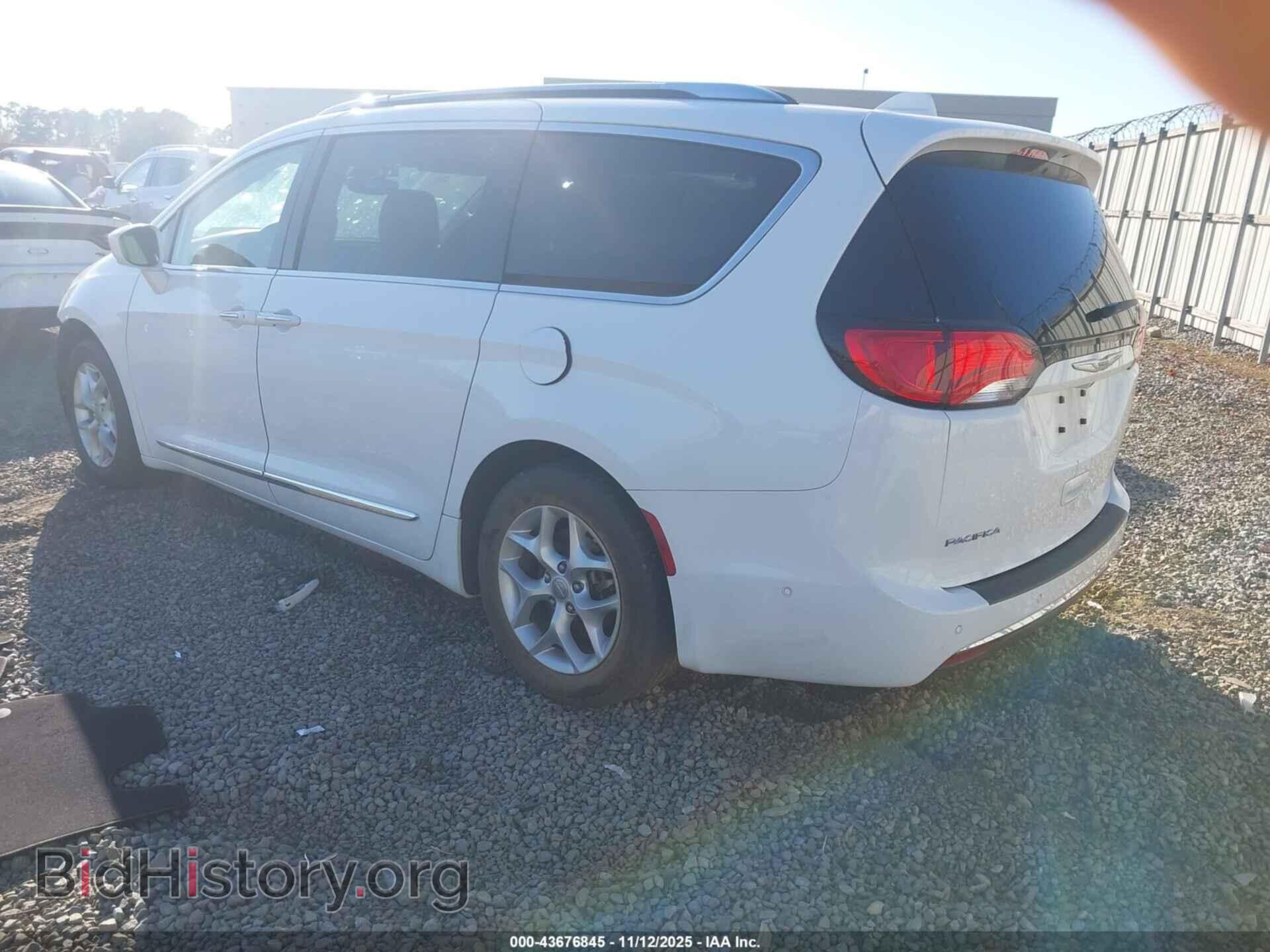 2019 CHRYSLER PACIFICA - VIN: 2C4RC1EGXKR581929 - Photo 3