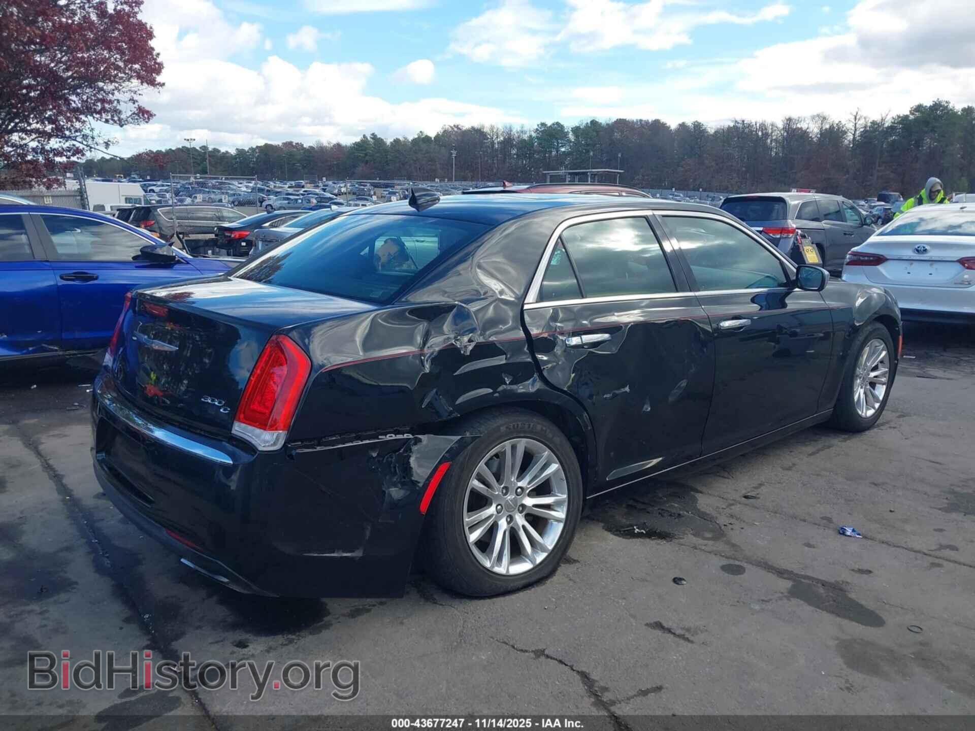 2017 CHRYSLER 300C - VIN: 2C3CCAEG4HH662899 - Фото 4