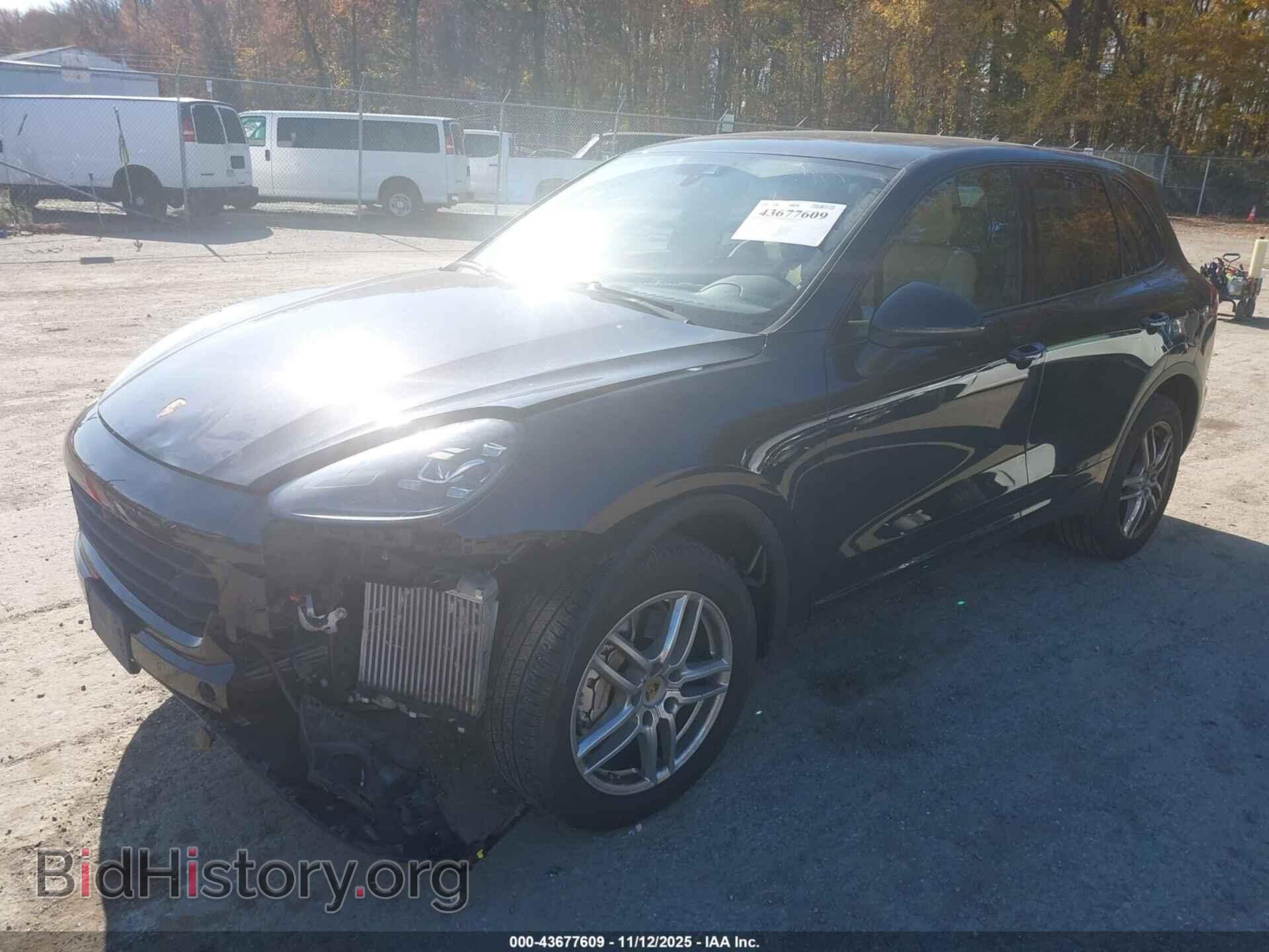 2017 PORSCHE CAYENNE - VIN: WP1AB2A28HLA52057 - Фото 2