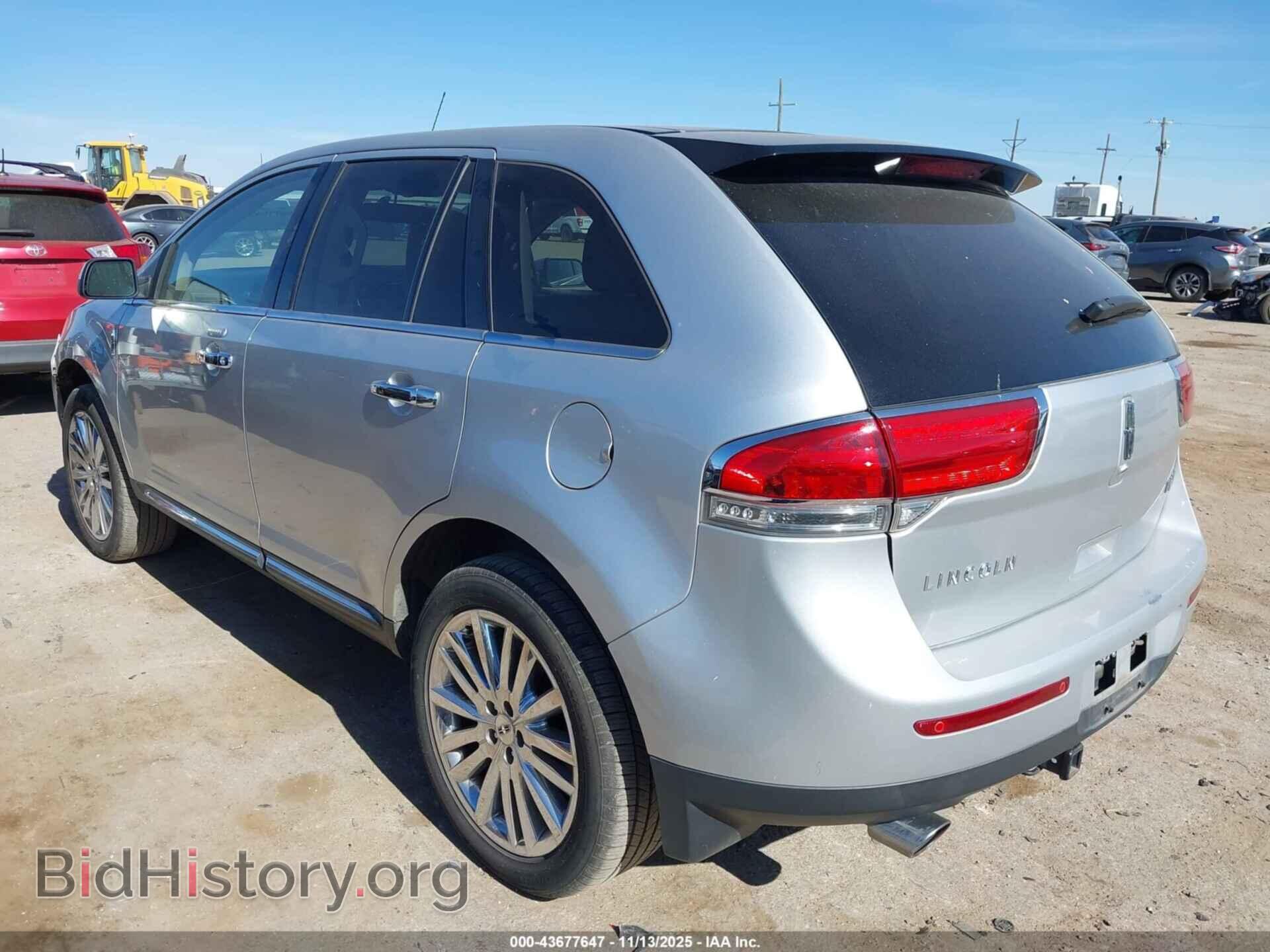 2011 LINCOLN MKX - VIN: 2LMDJ6JK3BBJ28526 - Photo 3