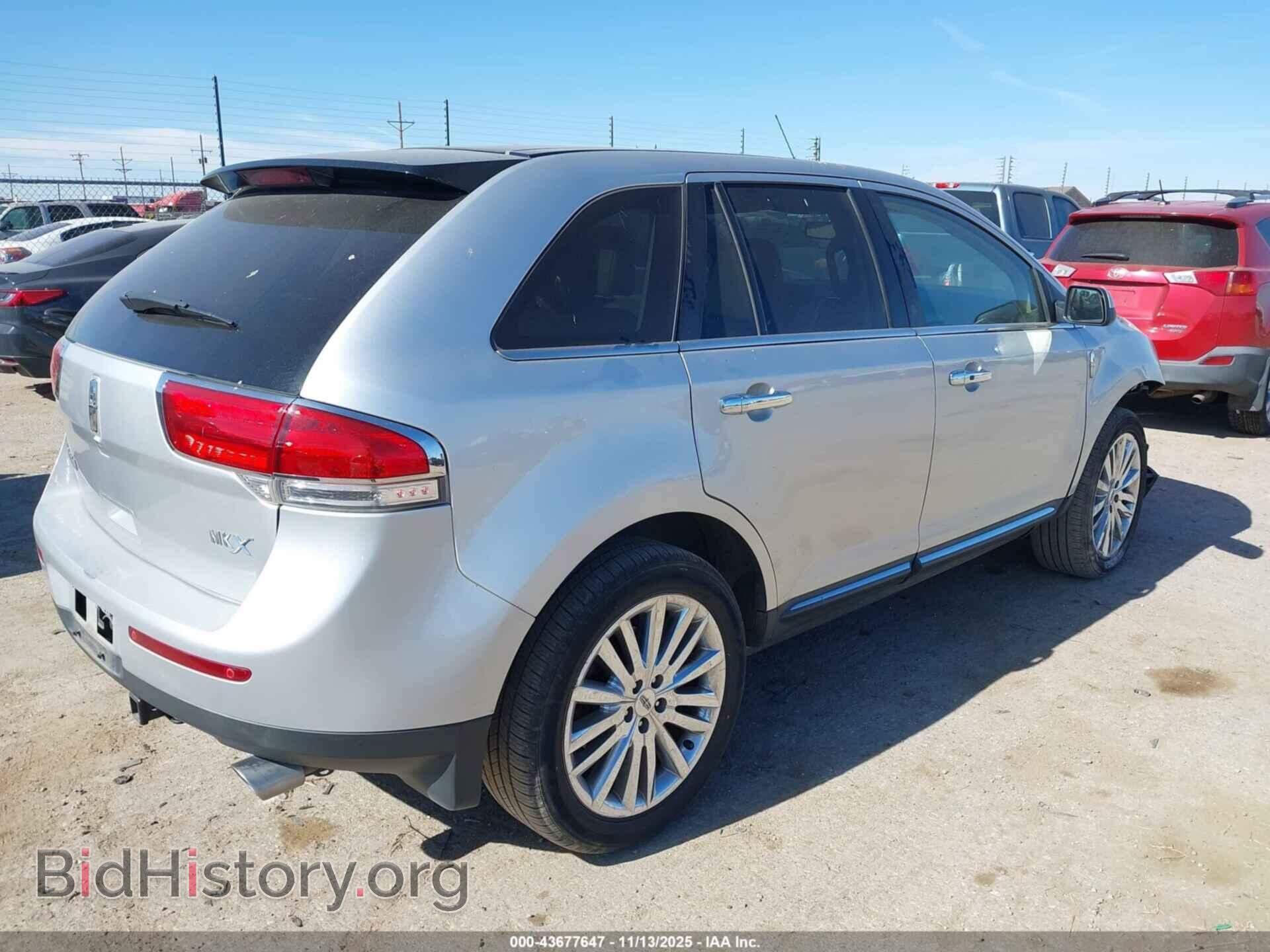 2011 LINCOLN MKX - VIN: 2LMDJ6JK3BBJ28526 - Photo 4