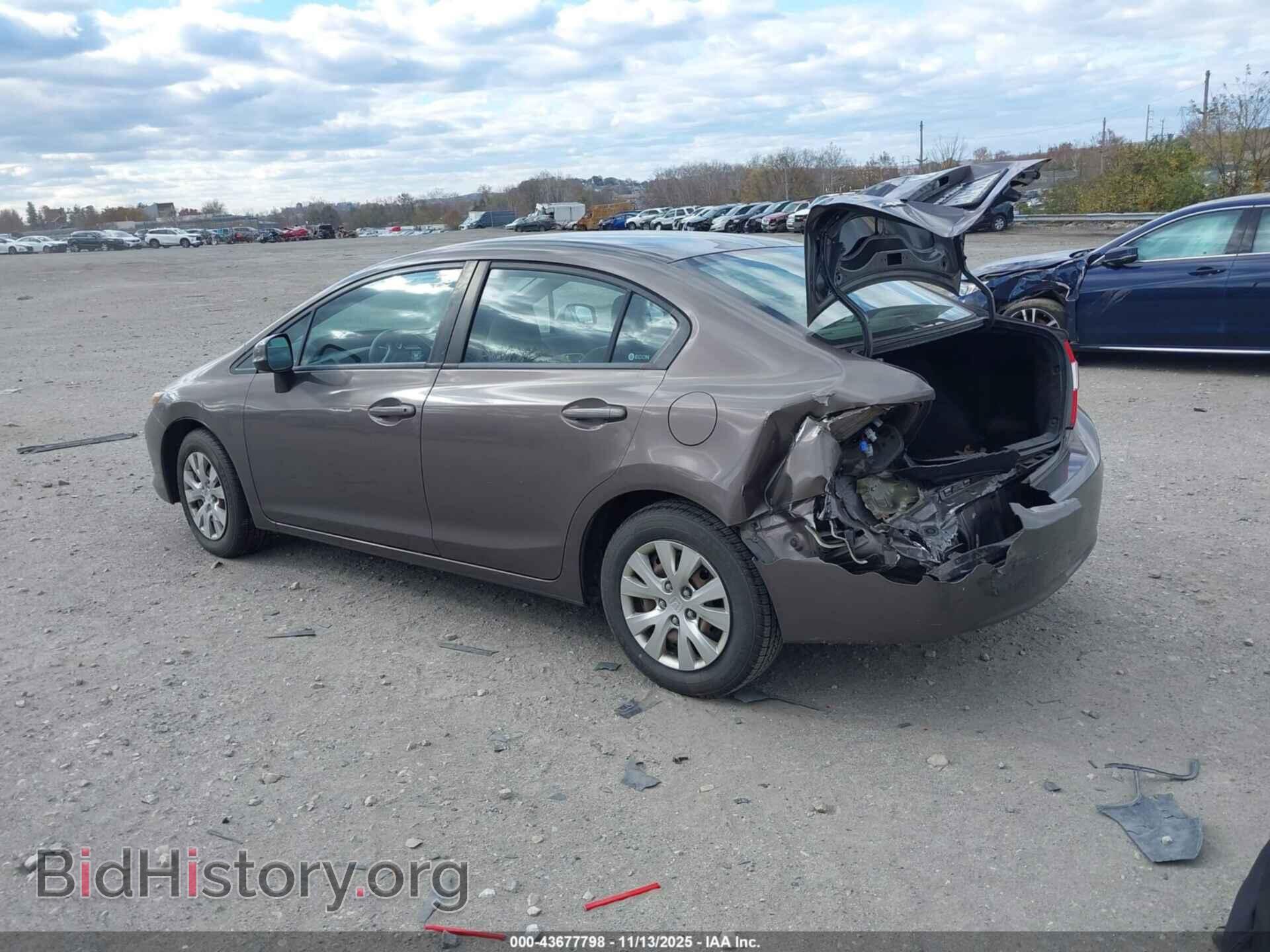 2012 HONDA CIVIC - VIN: 2HGFB2F57CH540997 - Фото 3