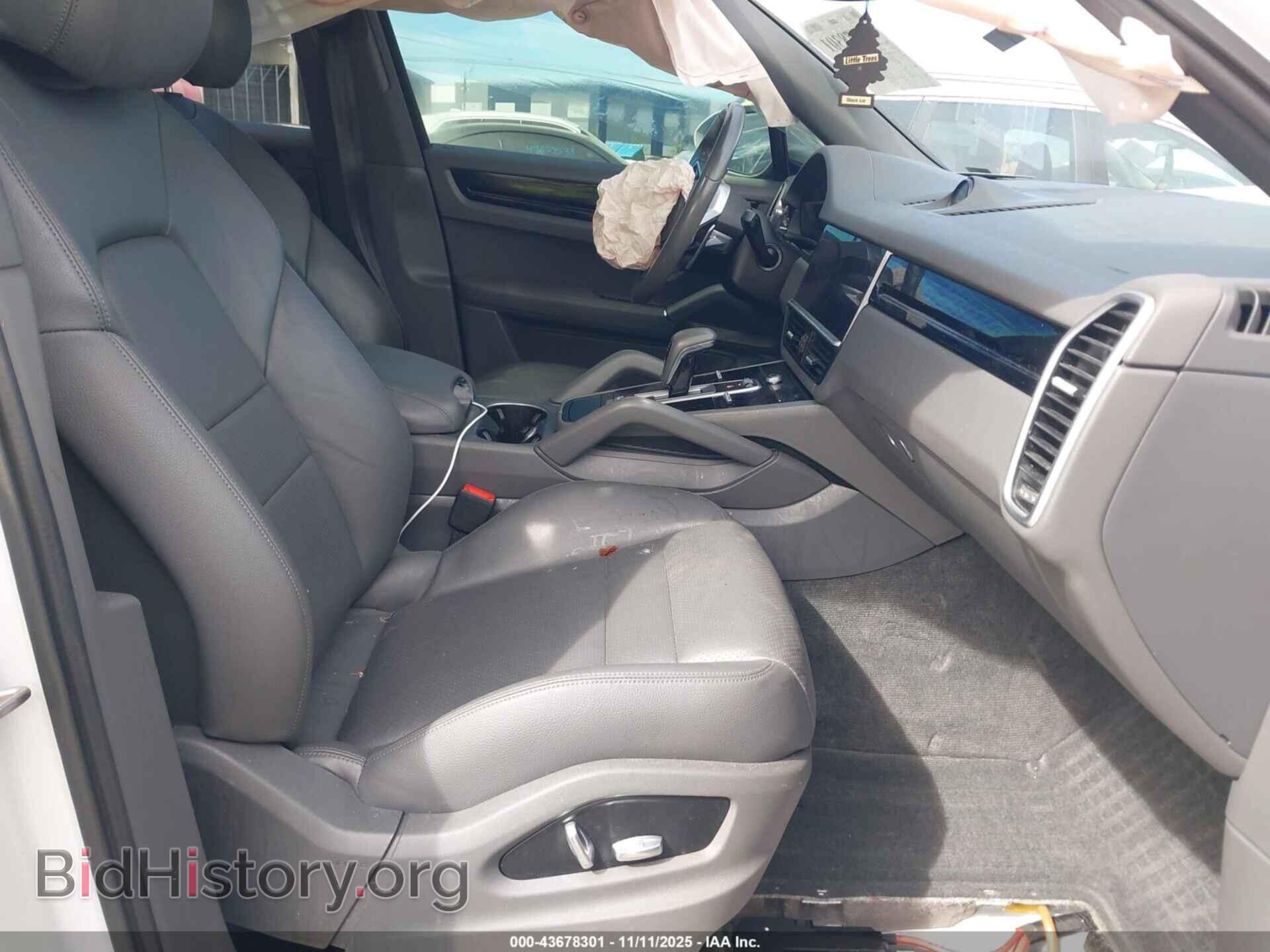 2020 PORSCHE CAYENNE - VIN: WP1AA2AY2LDA09196 - Photo 5