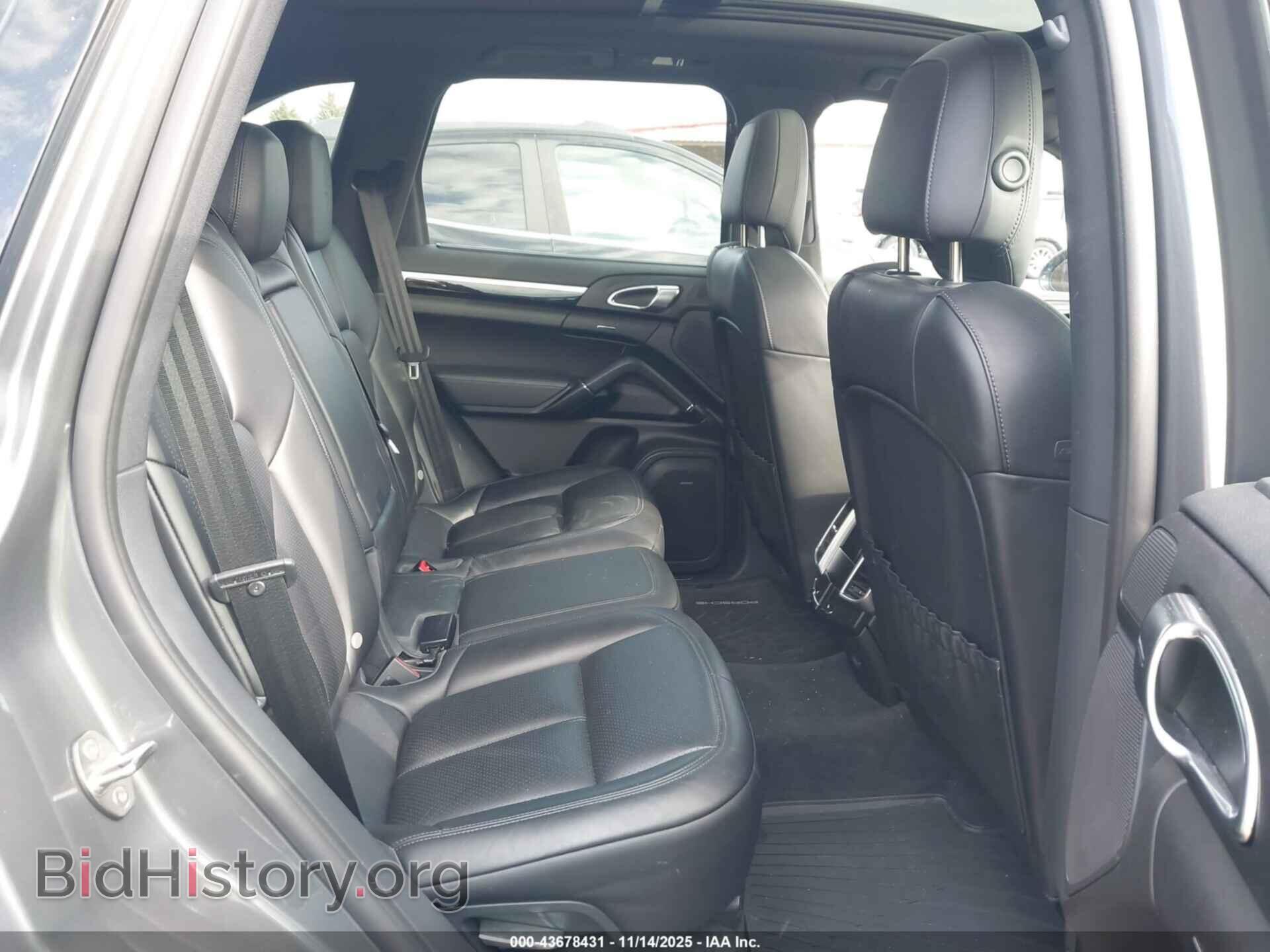 2017 PORSCHE CAYENNE - VIN: WP1AB2A22HLA53222 - Фото 8