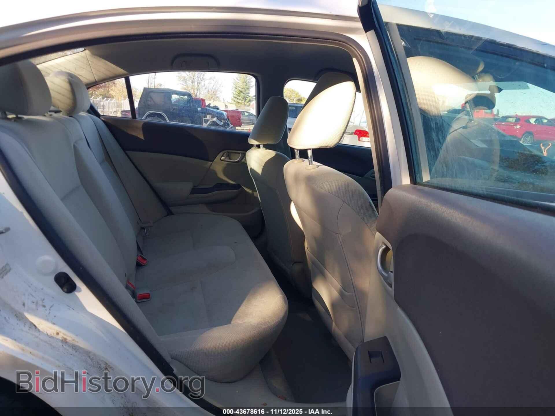 2012 HONDA CIVIC - VIN: 19XFB2F57CE106914 - Фото 8