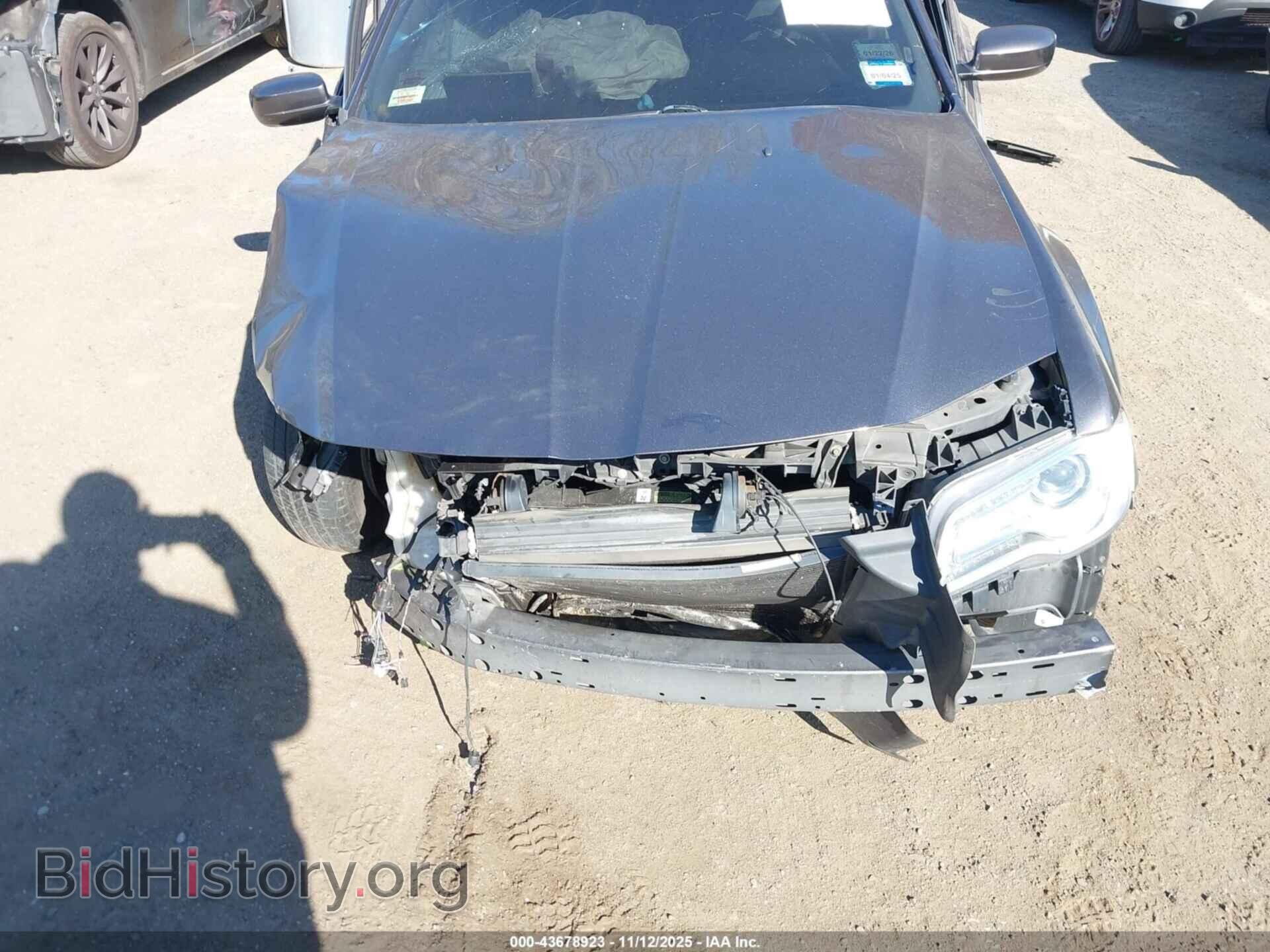 2015 CHRYSLER 300 - VIN: 2C3CCAAG3FH930845 - Фото 10