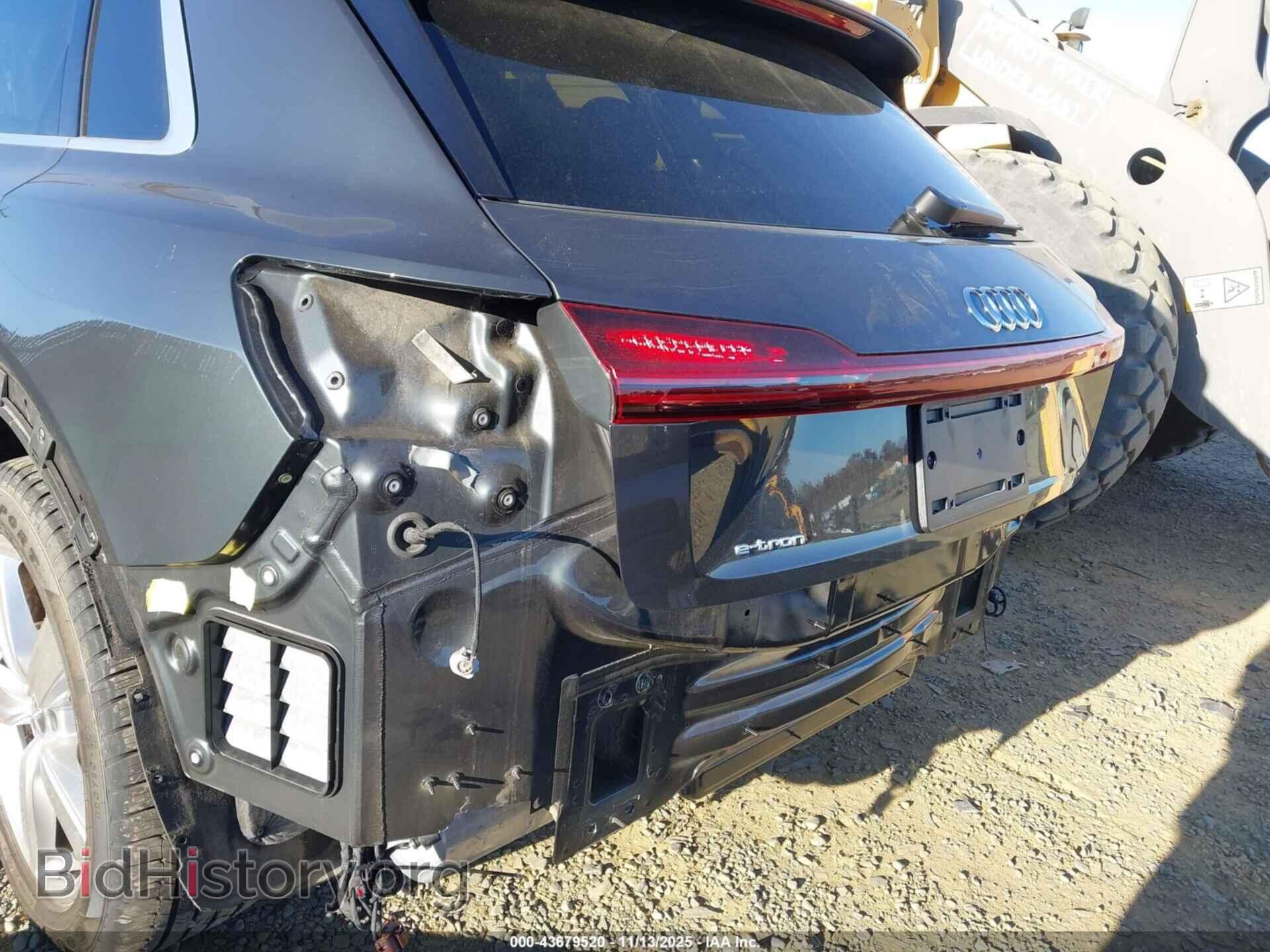 2019 AUDI E-TRON - VIN: WA1LAAGE8KB025036 - Фото 6