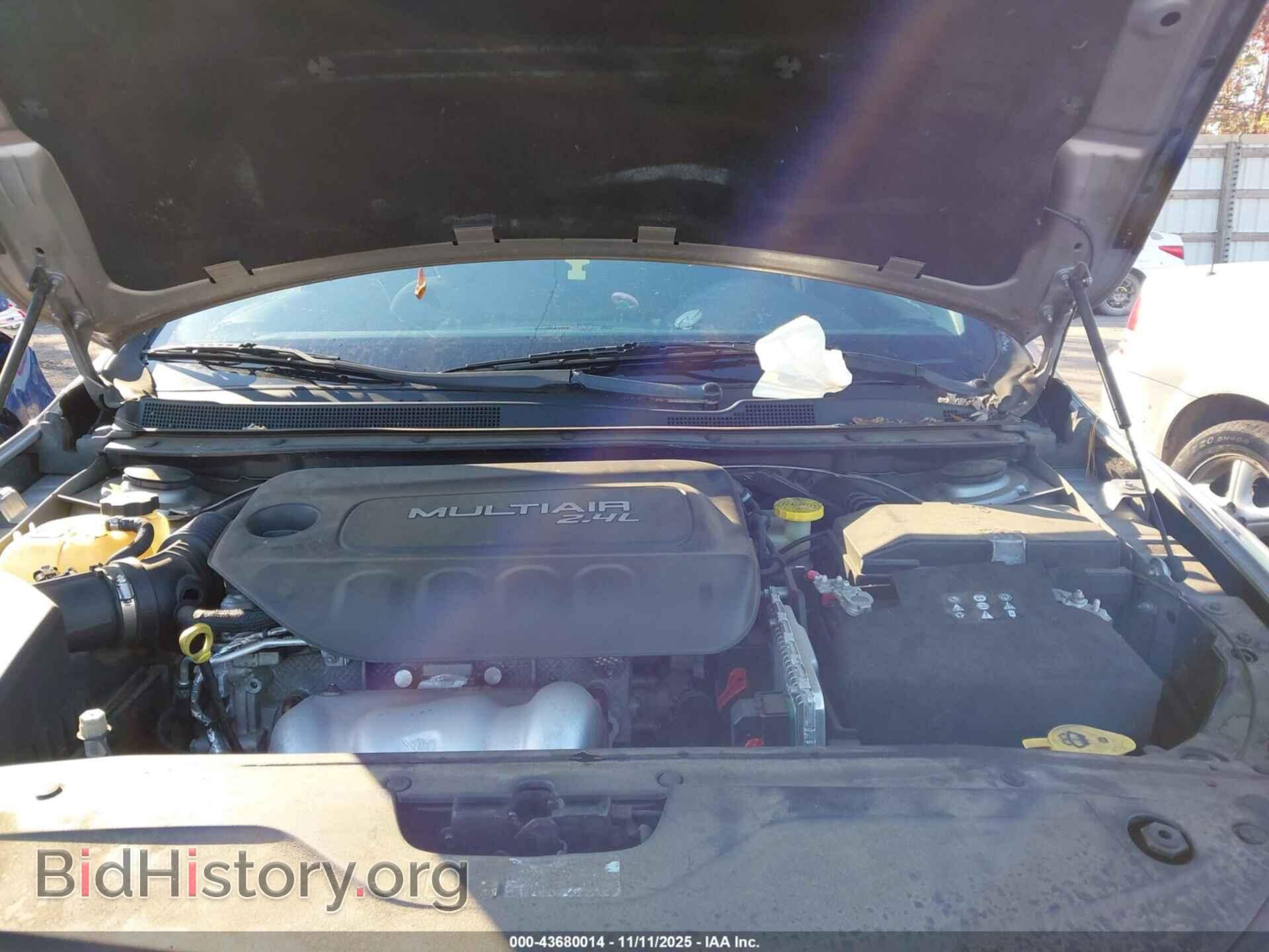 2015 CHRYSLER 200 - VIN: 1C3CCCAB8FN646828 - Фото 10