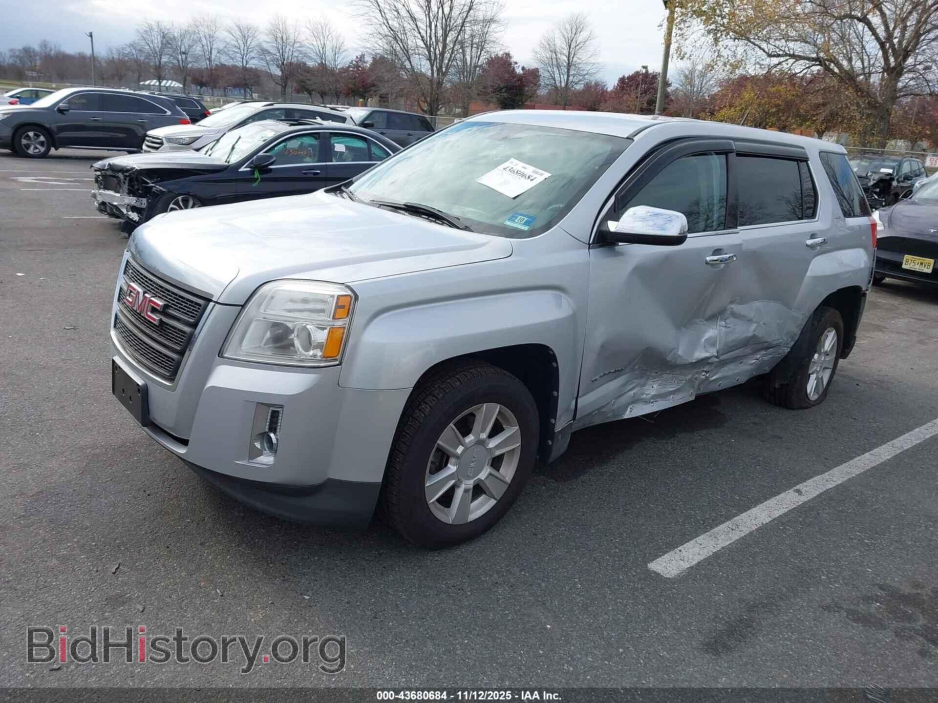 2011 GMC TERRAIN - VIN: 2CTFLRECXB6474335 - Фото 2