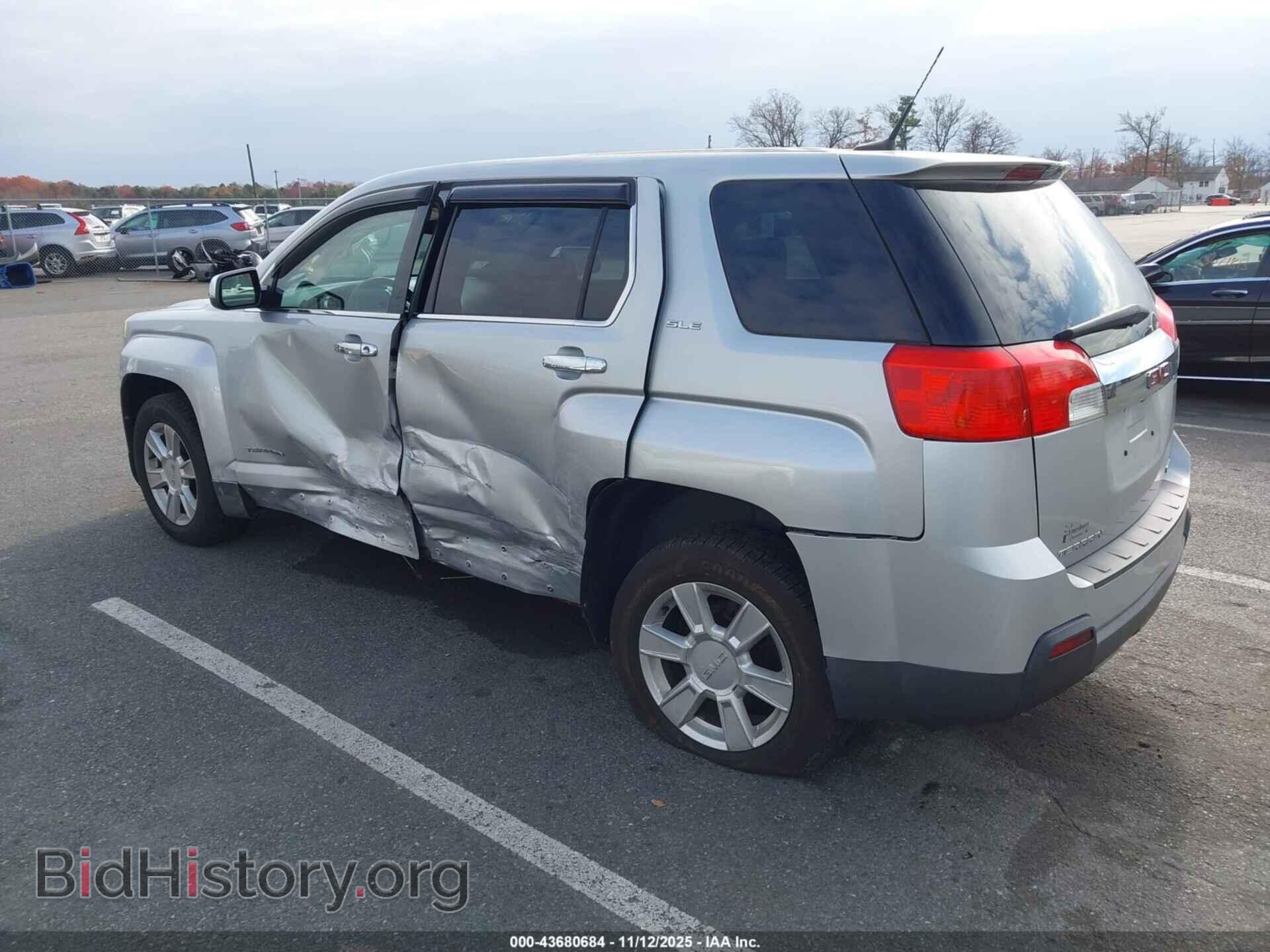 2011 GMC TERRAIN - VIN: 2CTFLRECXB6474335 - Фото 3