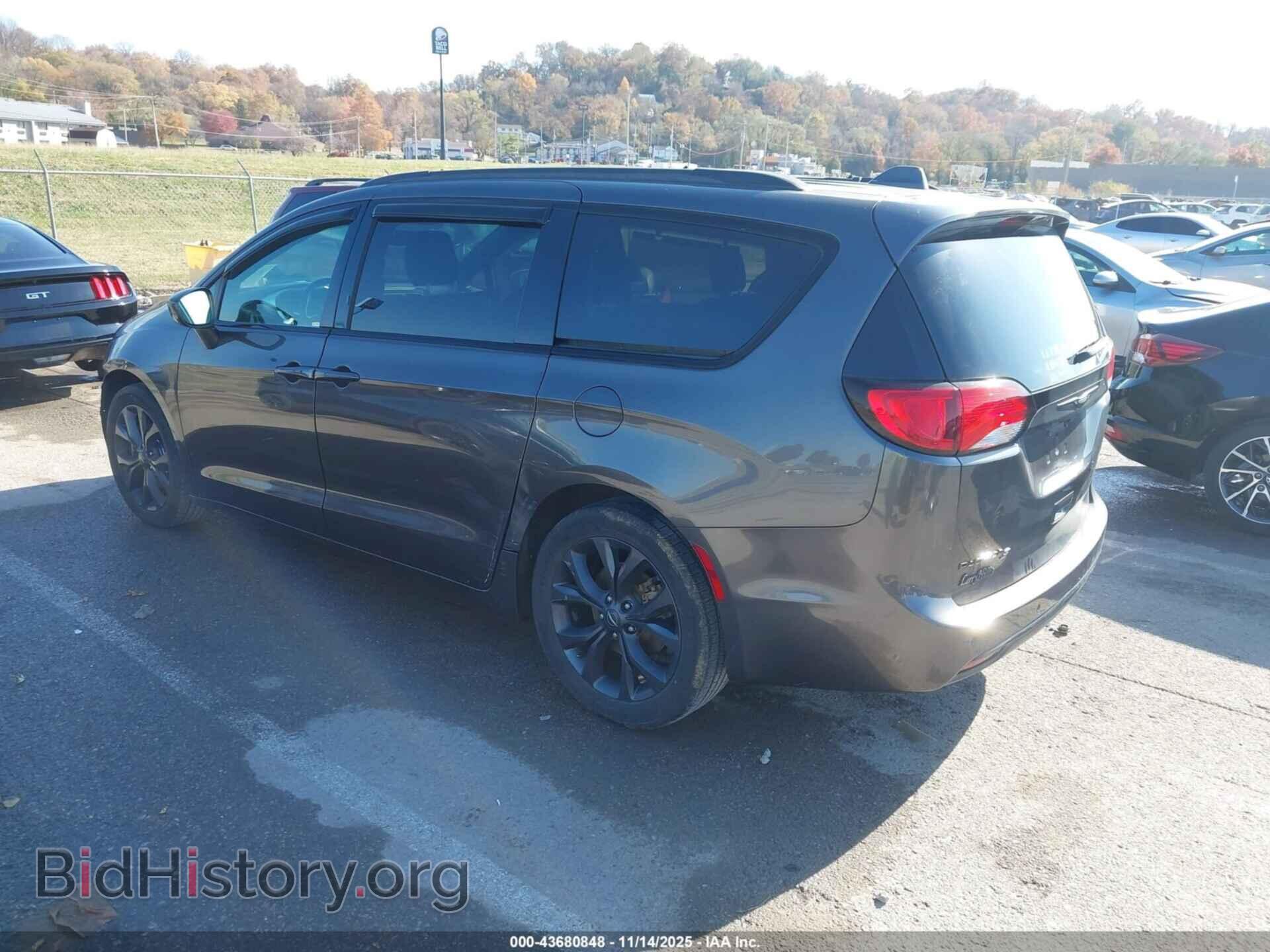 2019 CHRYSLER PACIFICA - VIN: 2C4RC1BG5KR667850 - Фото 3
