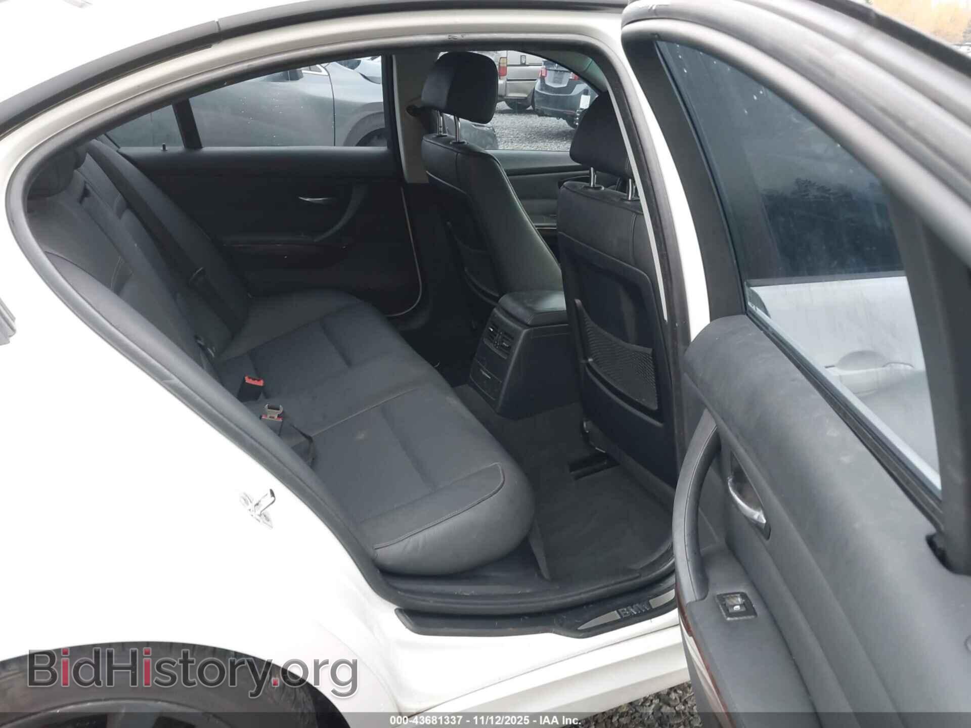 2009 BMW 328I - VIN: WBAPH57599NL79776 - Фото 19