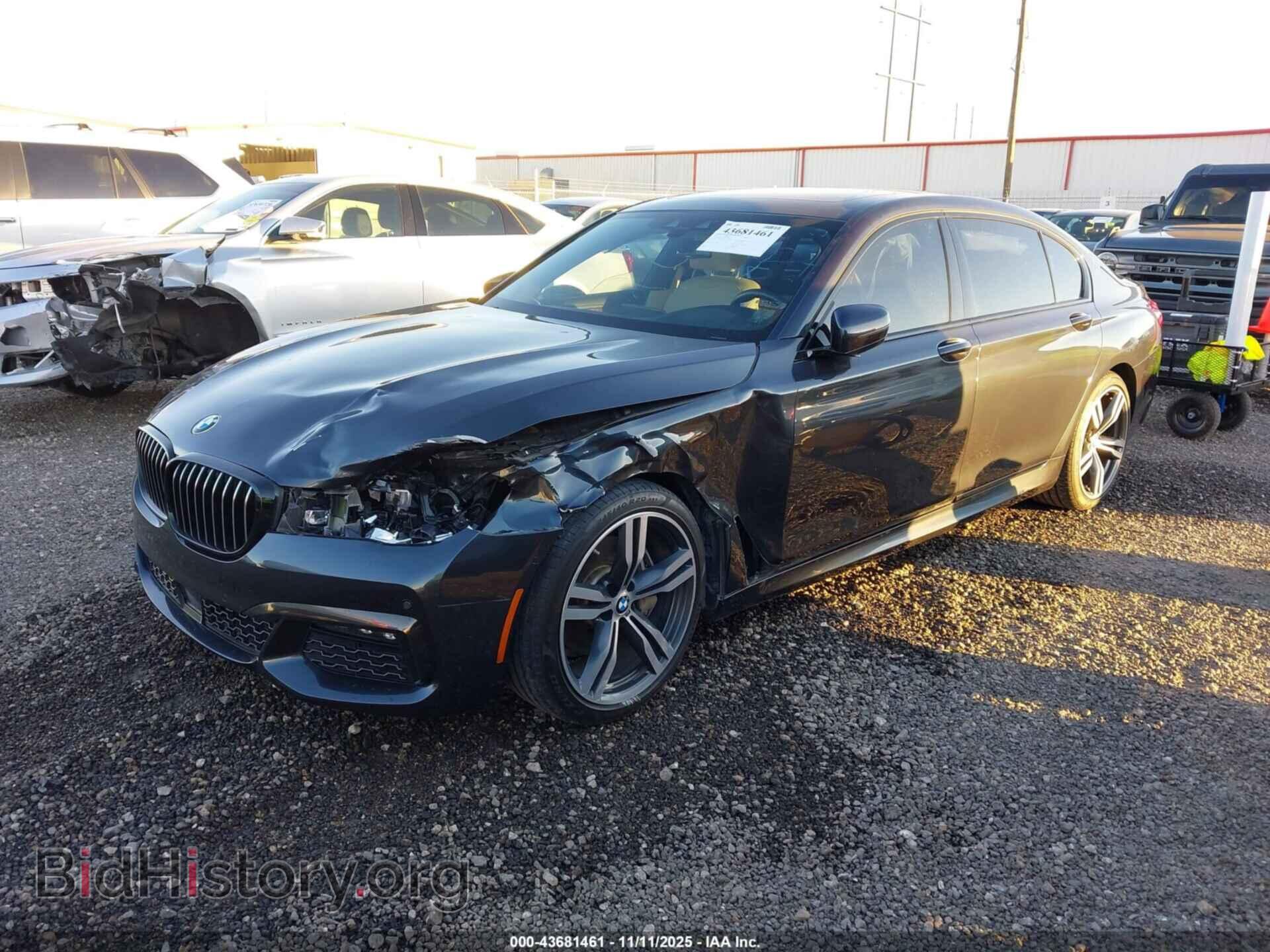 2019 BMW 740I - VIN: WBA7E2C58KB217819 - Фото 2