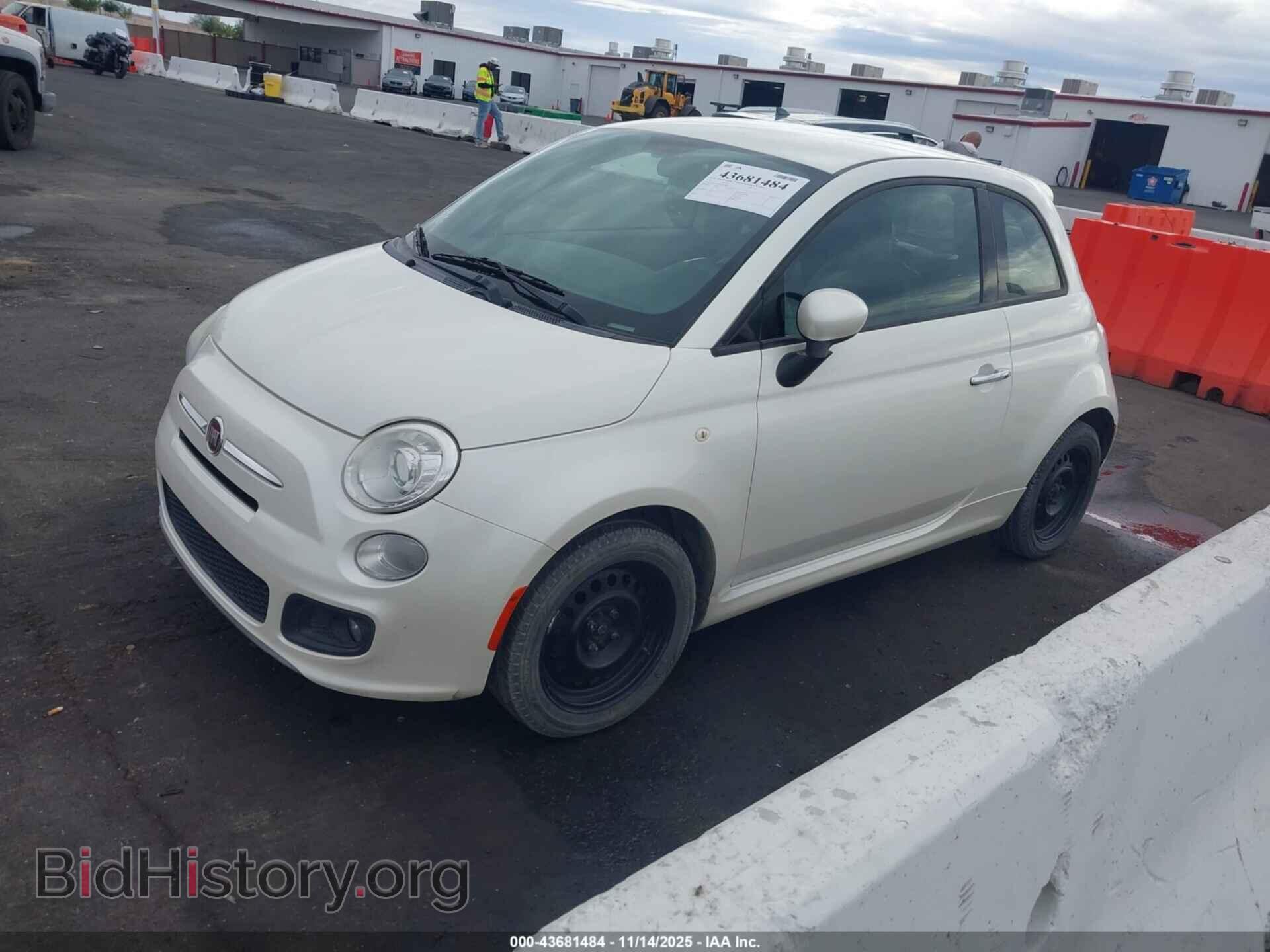 2015 FIAT 500 - VIN: 3C3CFFBR0FT757085 - Фото 2