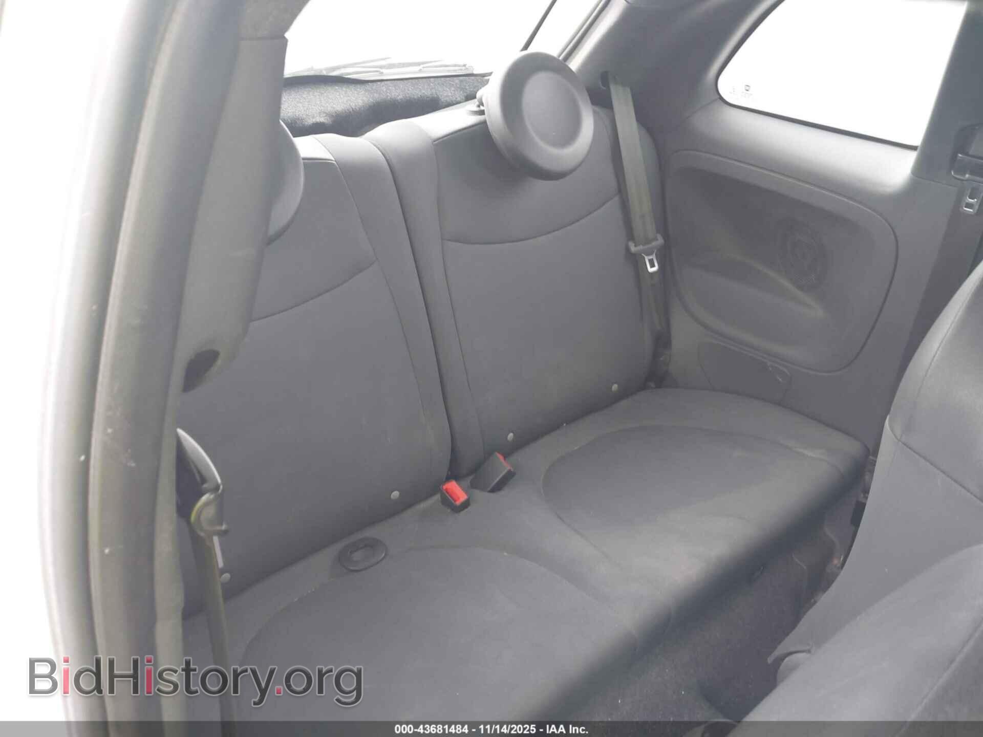 2015 FIAT 500 - VIN: 3C3CFFBR0FT757085 - Фото 8