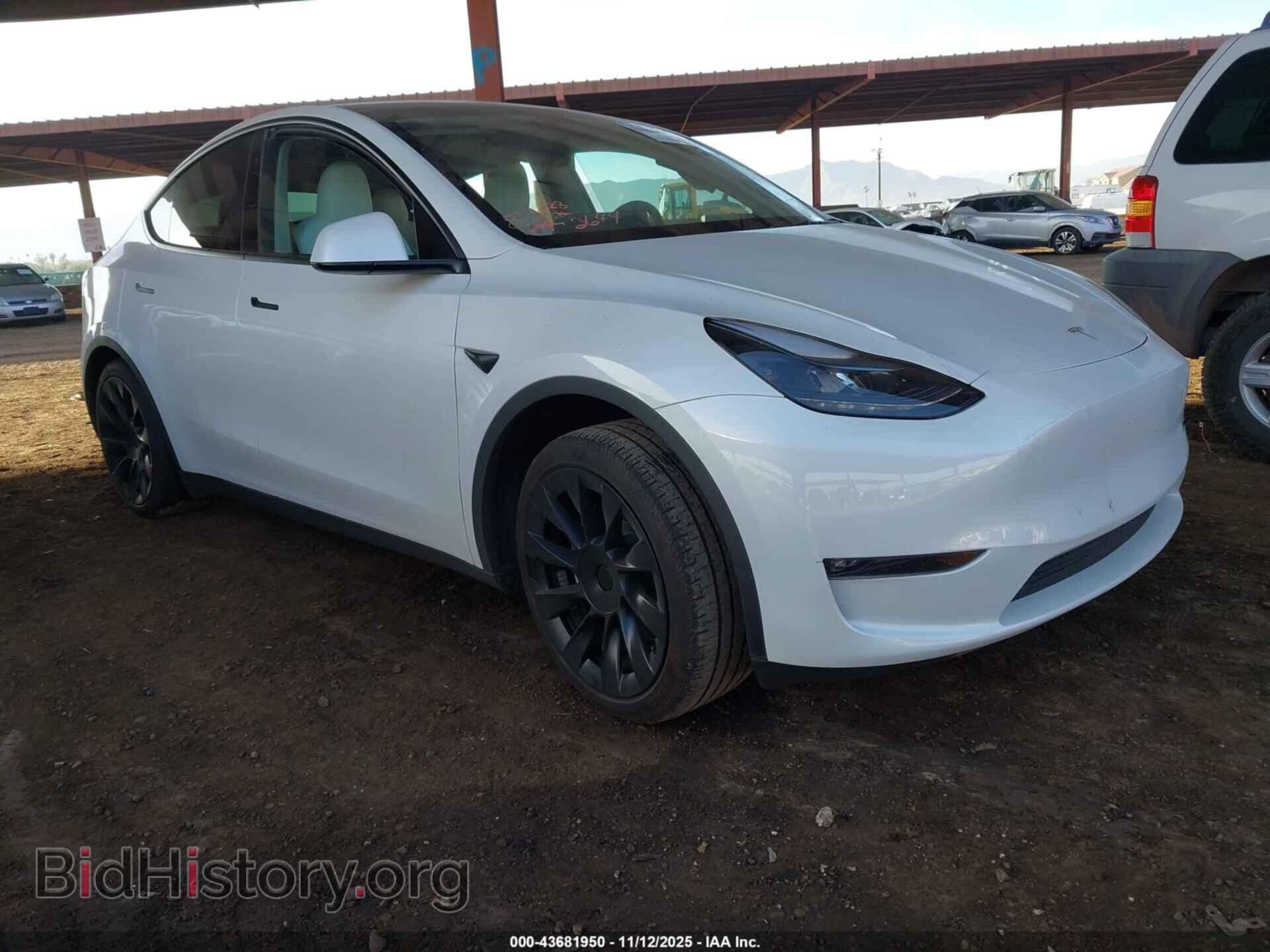 Фотография 7SAYGAEE2RF122644 - TESLA MODEL Y 2024