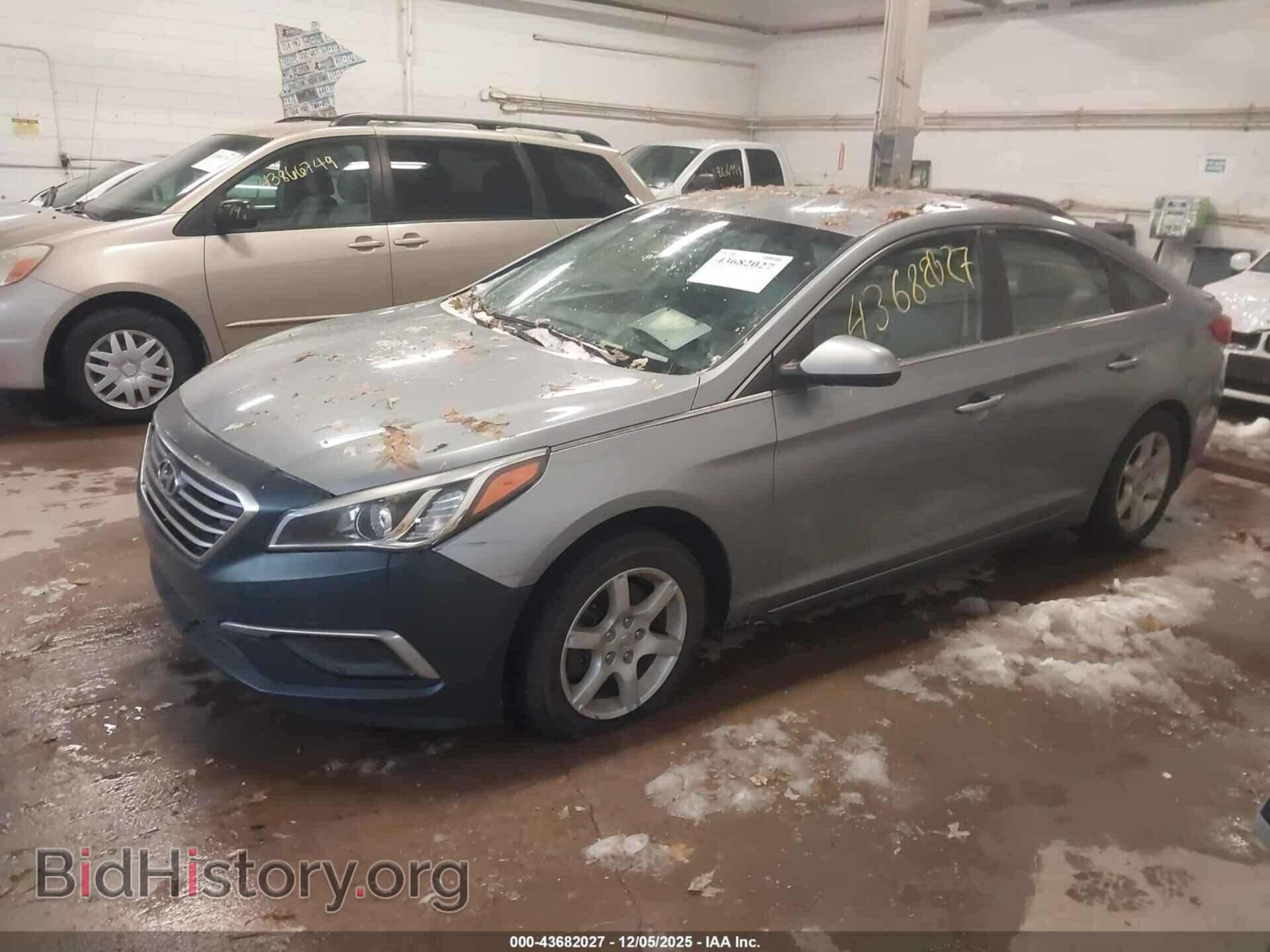 2016 HYUNDAI SONATA - VIN: 5NPE24AF7GH399738 - Фото 2