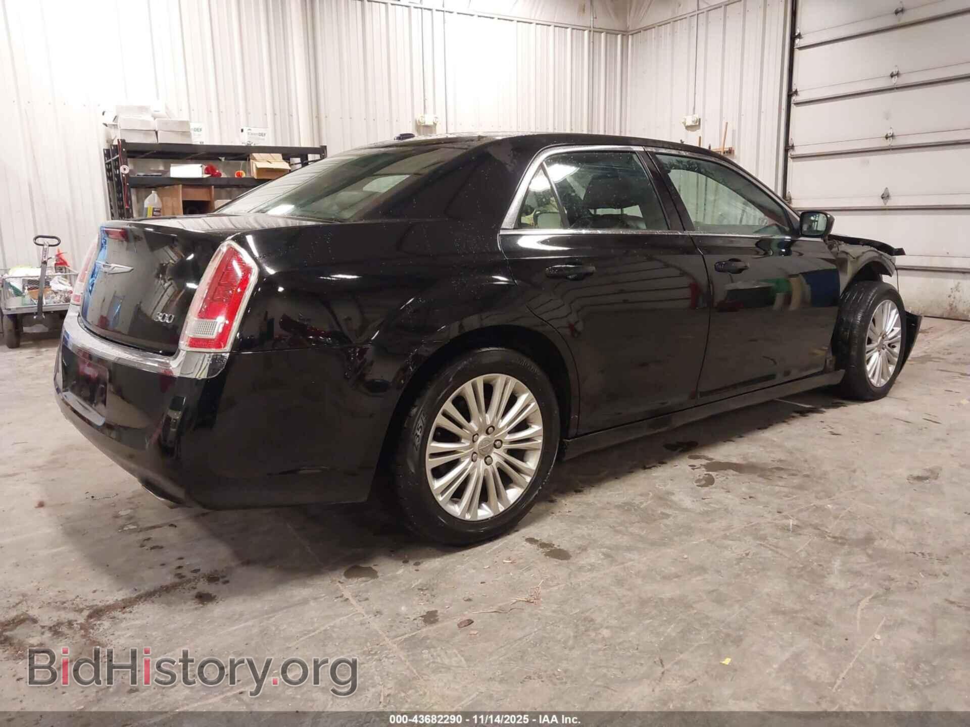 2014 CHRYSLER 300 - VIN: 2C3CCARG4EH361569 - Фото 4