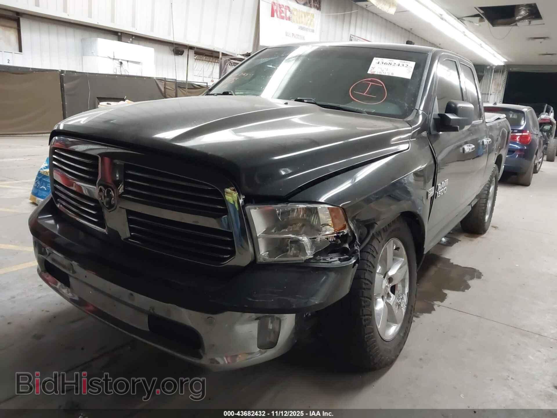 2018 RAM 1500 - VIN: 1C6RR6GT3JS147183 - Фото 2