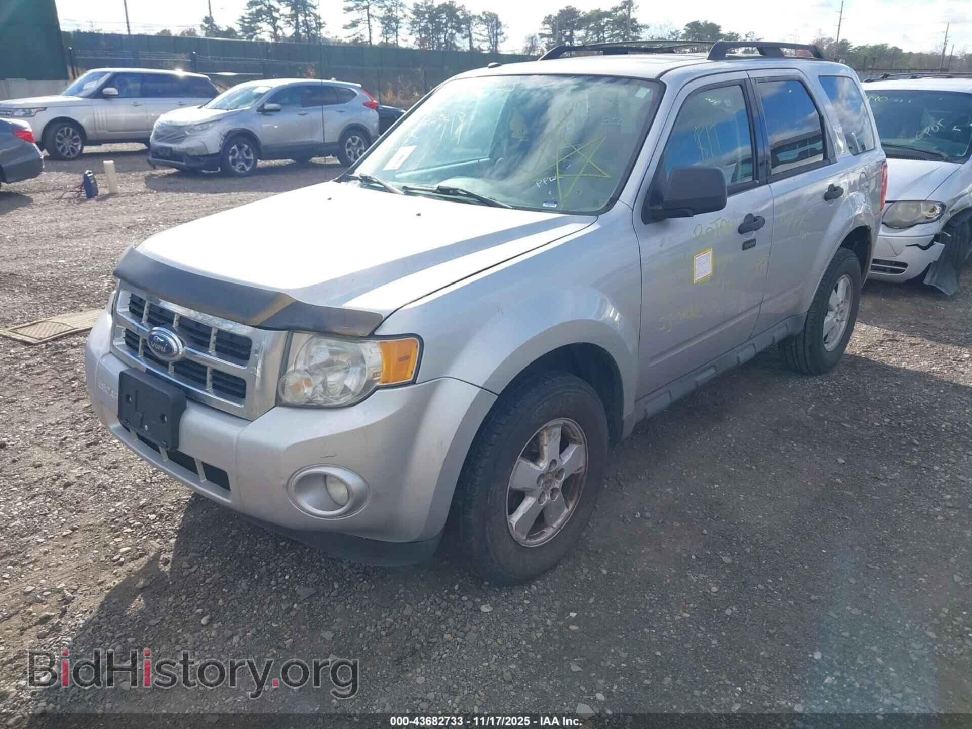 2010 FORD ESCAPE - VIN: 1FMCU0D77AKA10972 - Фото 2