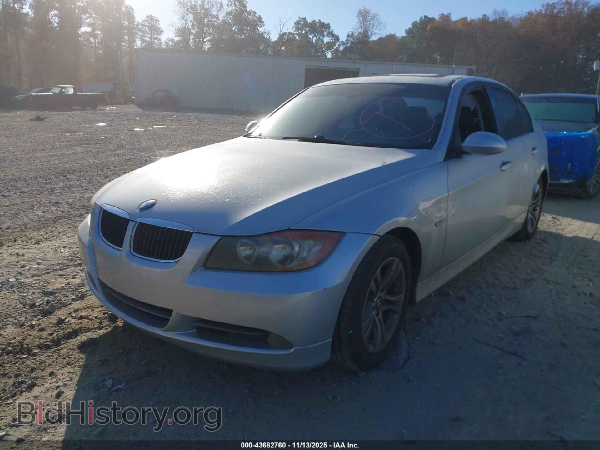 2008 BMW 328I - VIN: WBAVA33538P141950 - Фото 2