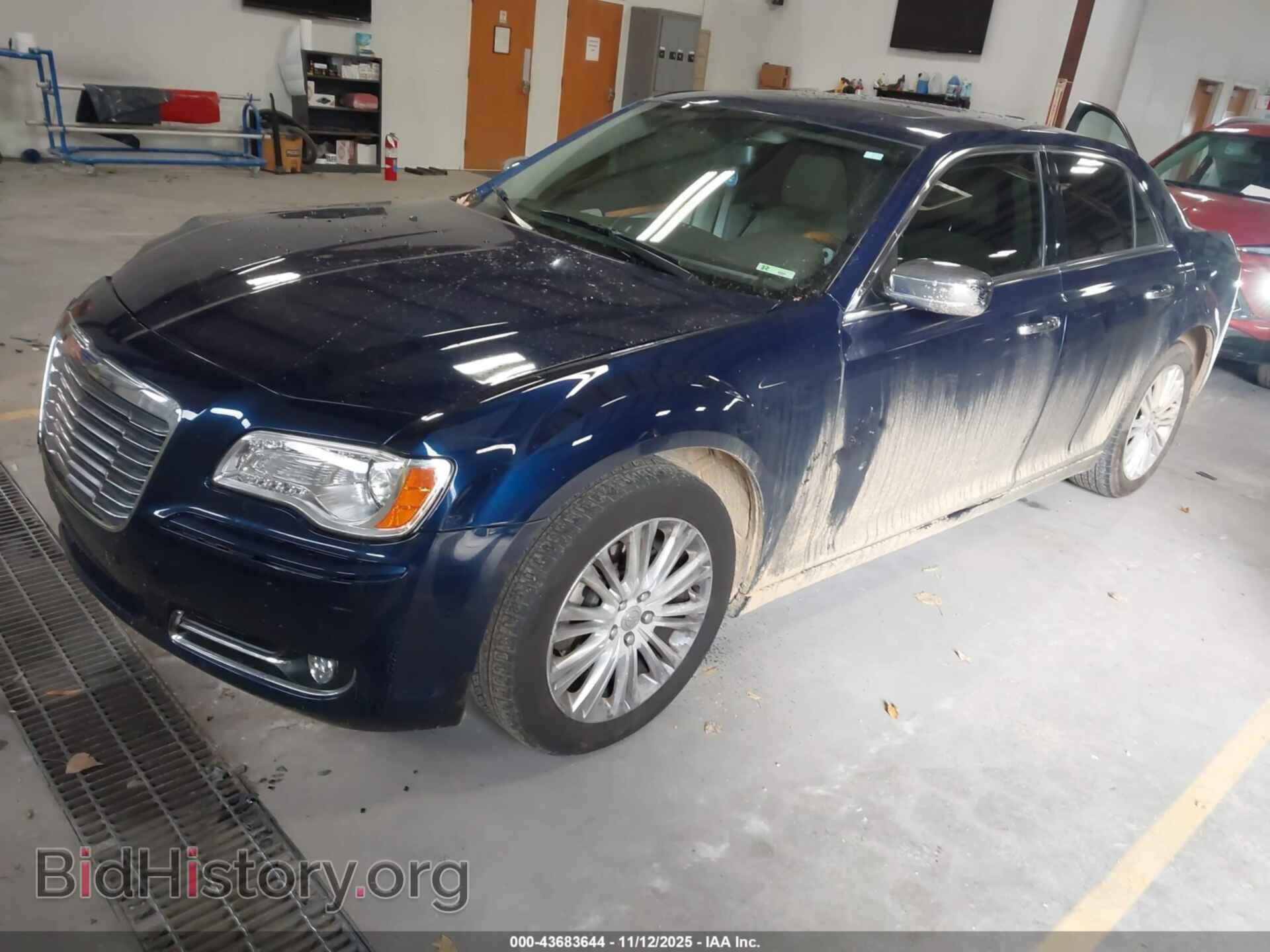 2014 CHRYSLER 300C - VIN: 2C3CCAKG1EH273296 - Фото 2