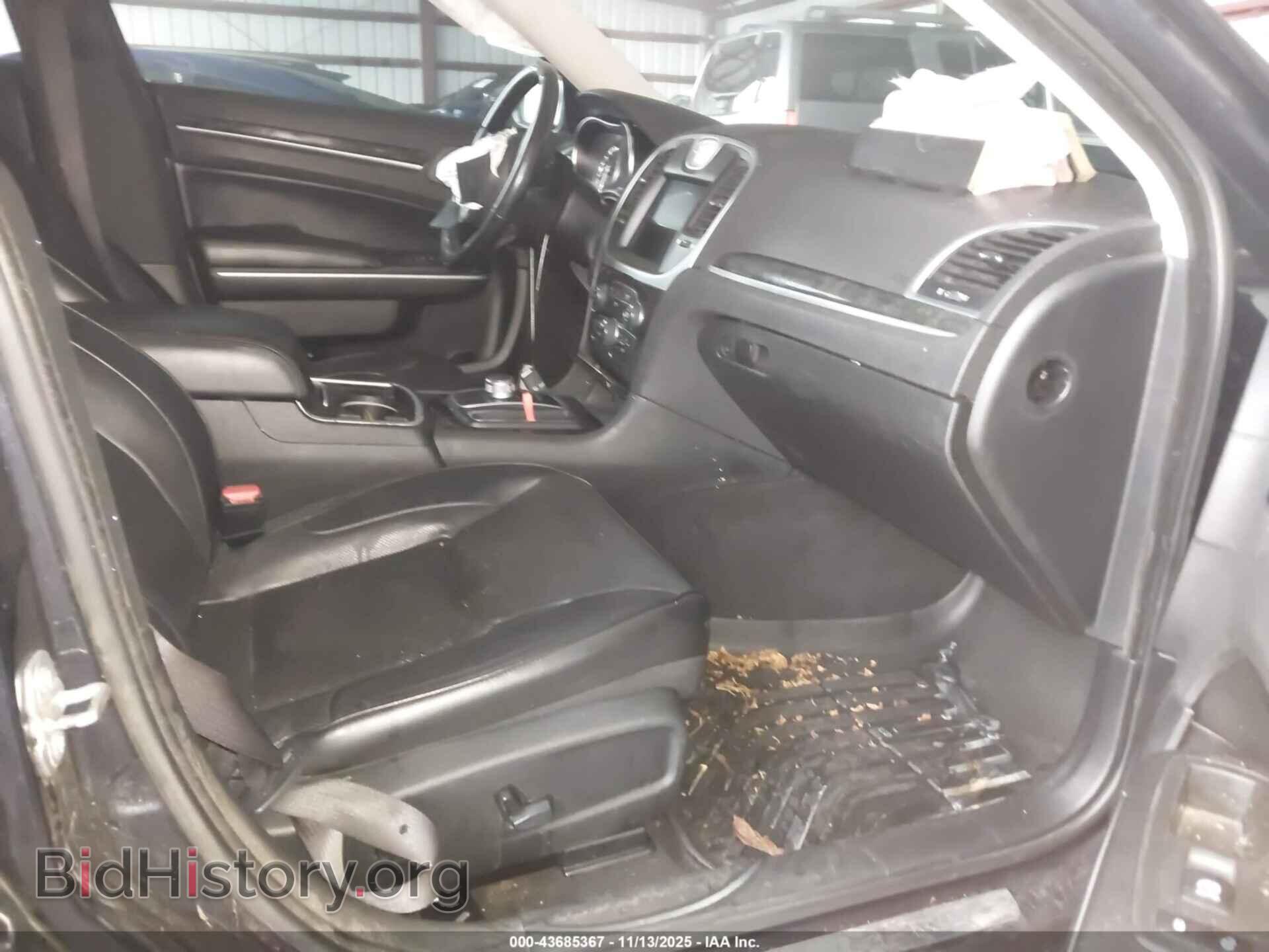2019 CHRYSLER 300 - VIN: 2C3CCAEG0KH693512 - Фото 5