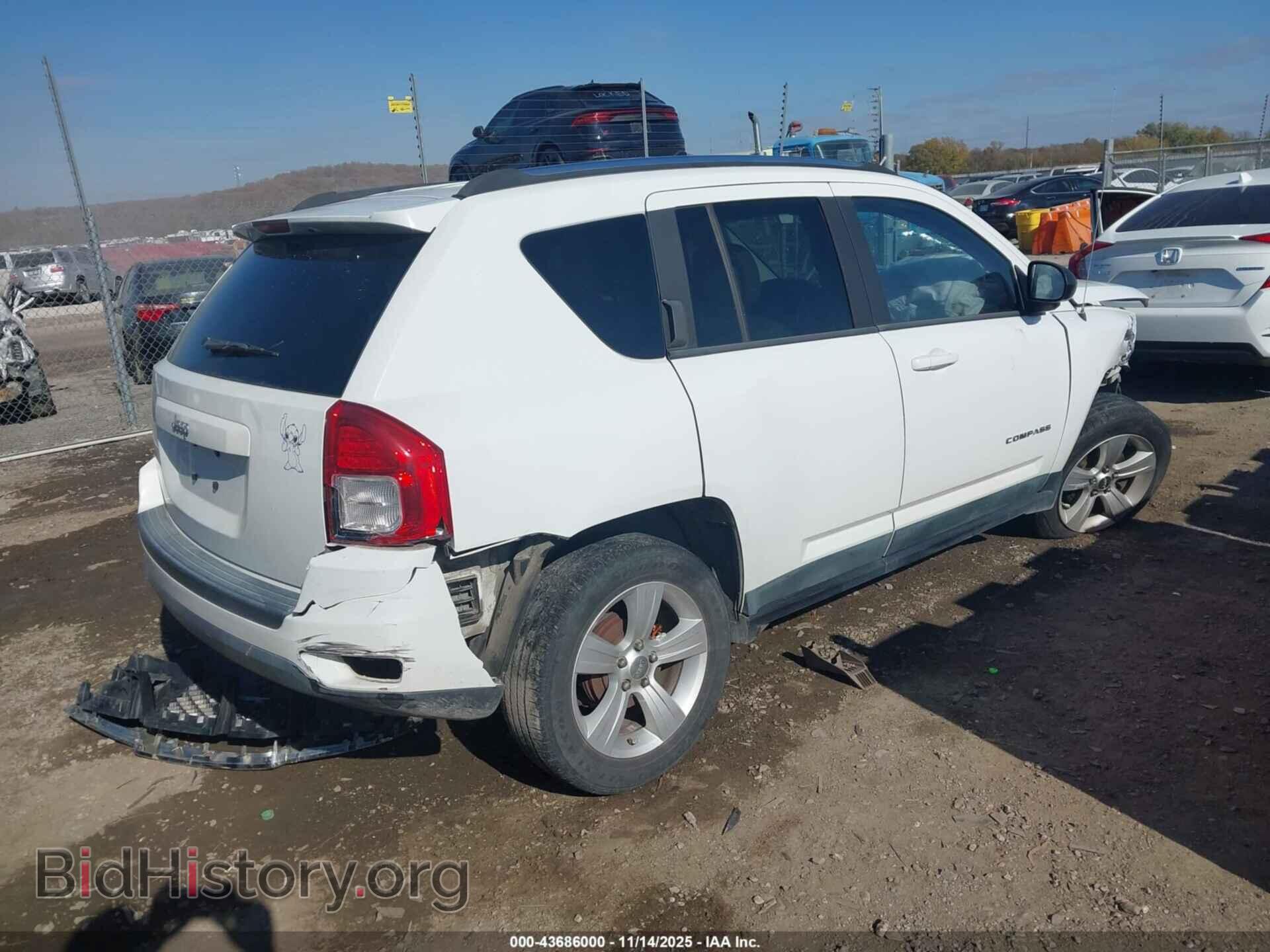 2011 JEEP COMPASS - VIN: 1J4NT1FB2BD236442 - Photo 4