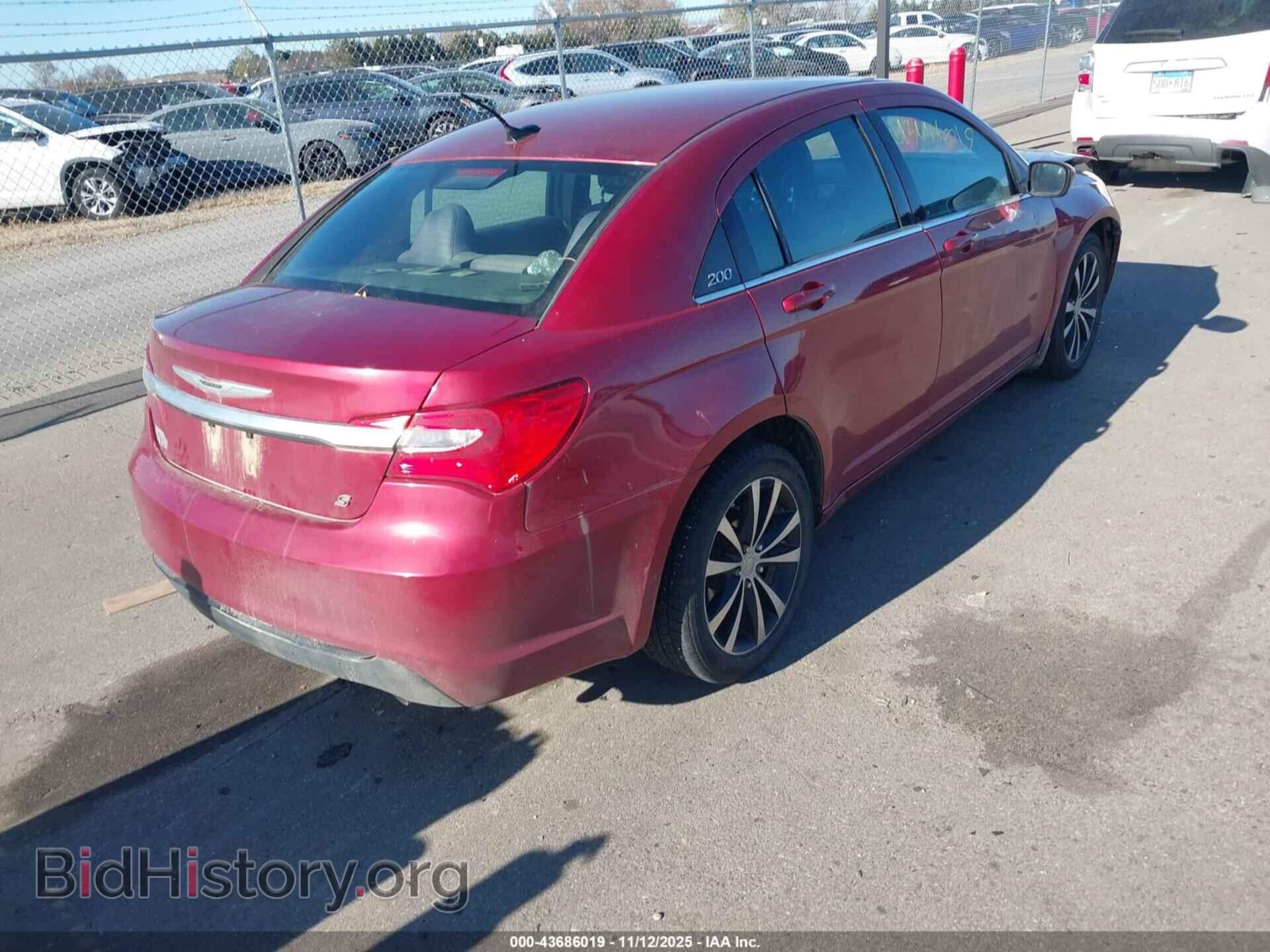 2013 CHRYSLER 200 - VIN: 1C3CCBBB3DN516560 - Фото 4