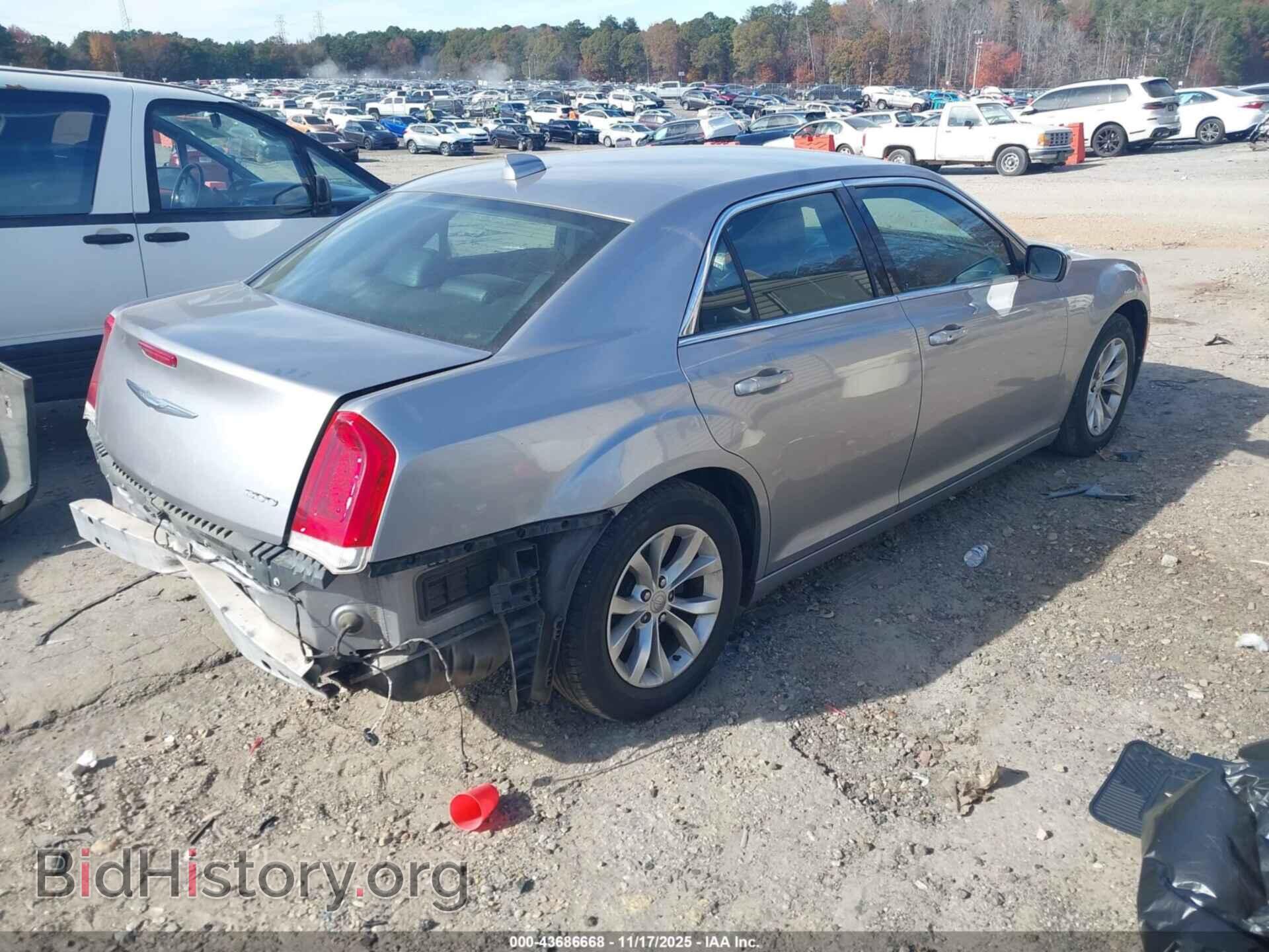 2016 CHRYSLER 300 - VIN: 2C3CCAAGXGH252659 - Фото 4