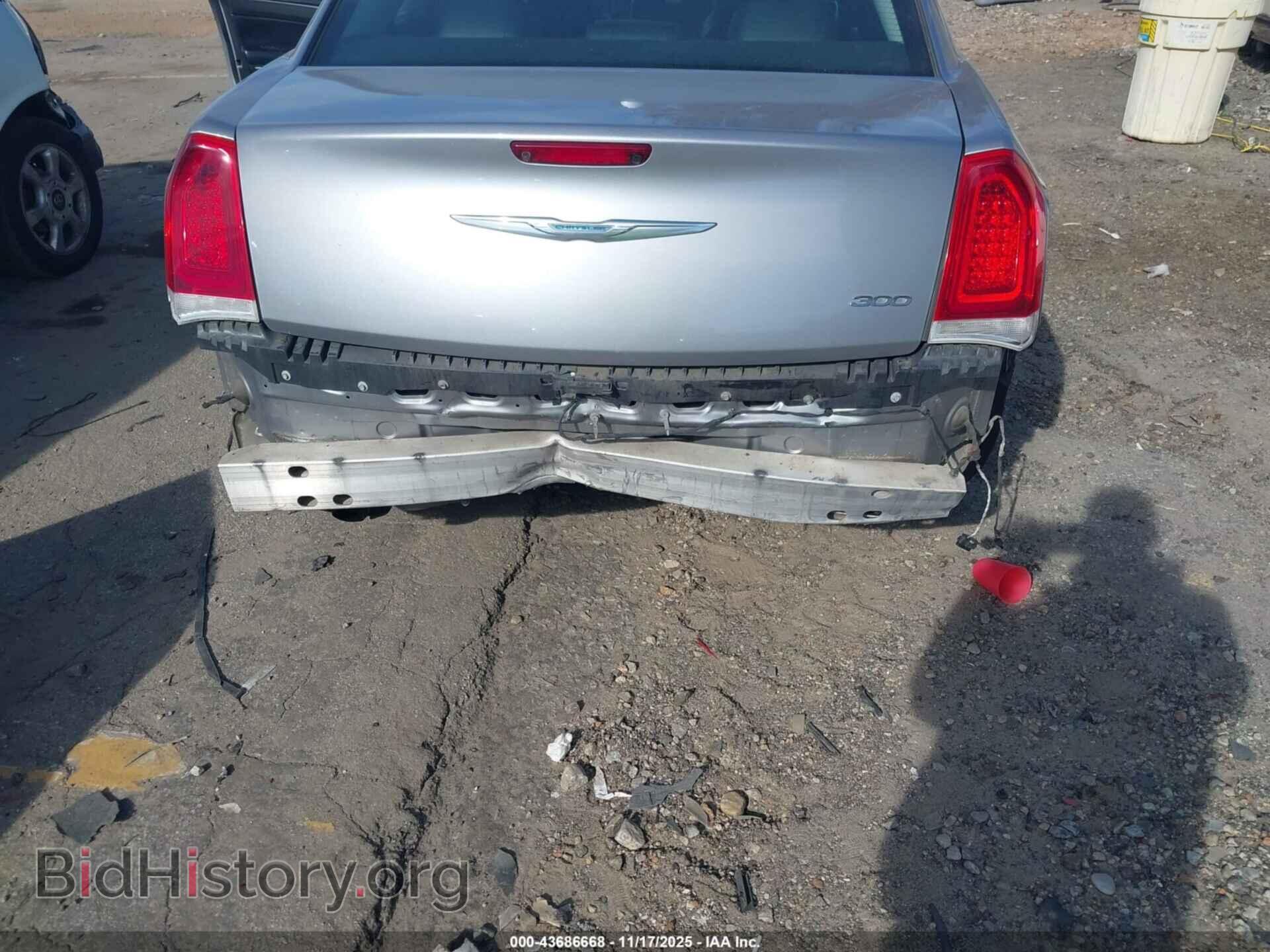 2016 CHRYSLER 300 - VIN: 2C3CCAAGXGH252659 - Фото 6