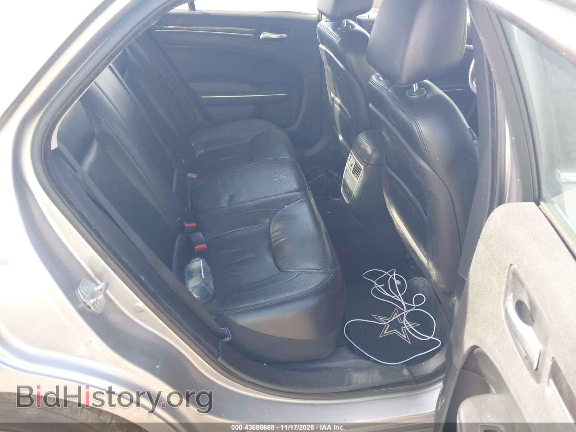 2016 CHRYSLER 300 - VIN: 2C3CCAAGXGH252659 - Фото 8
