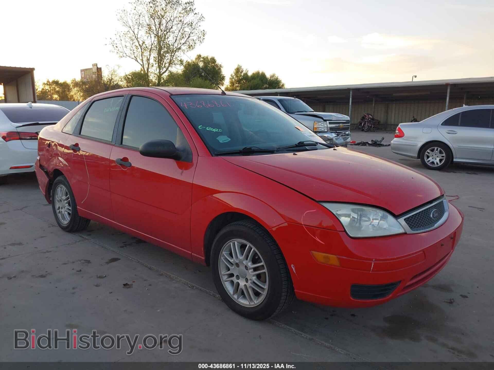 Photo 1FAHP34N17W264475 - FORD FOCUS 2007
